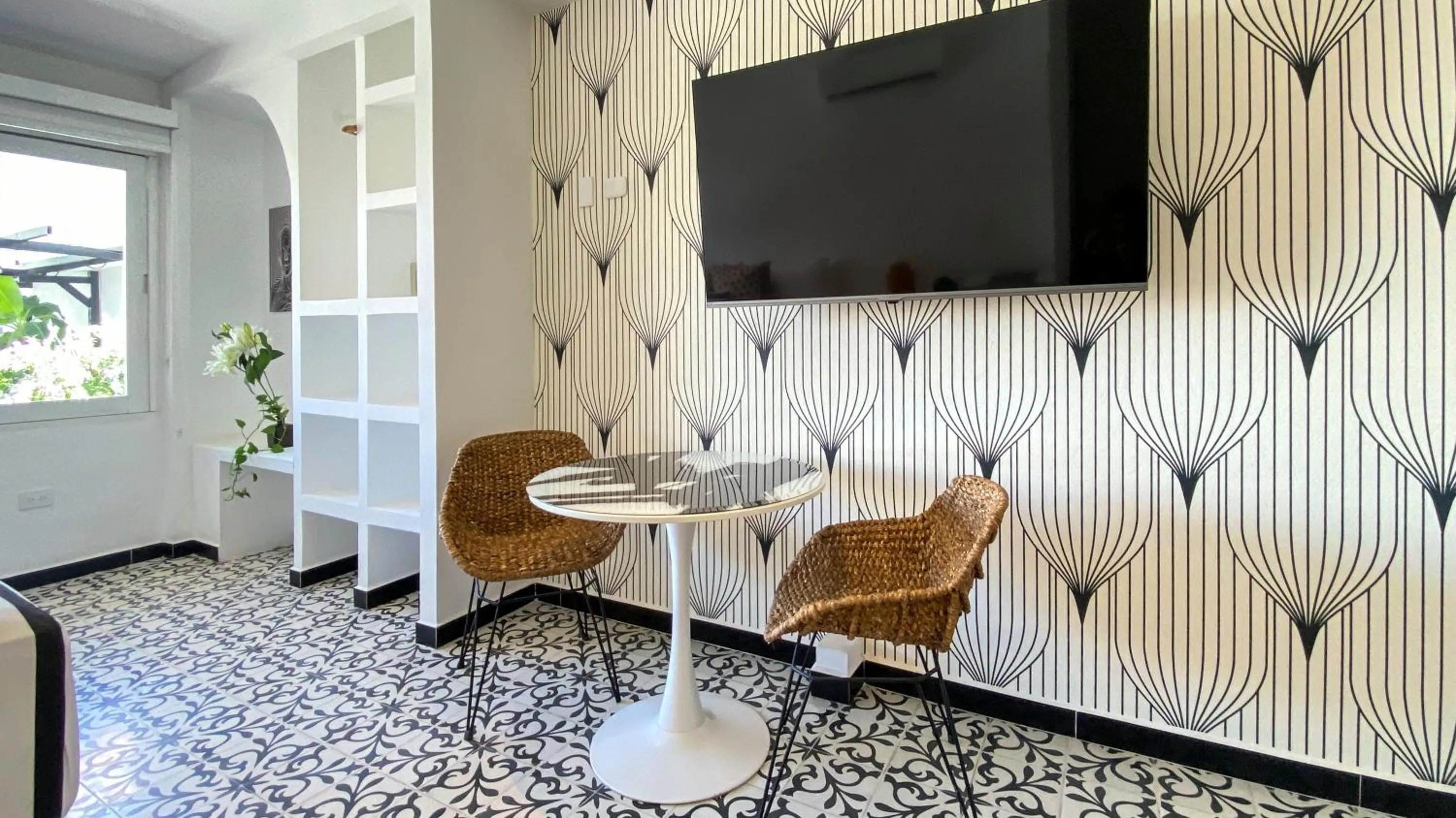 TV and multimedia in Casa Verde Boutique Hotel