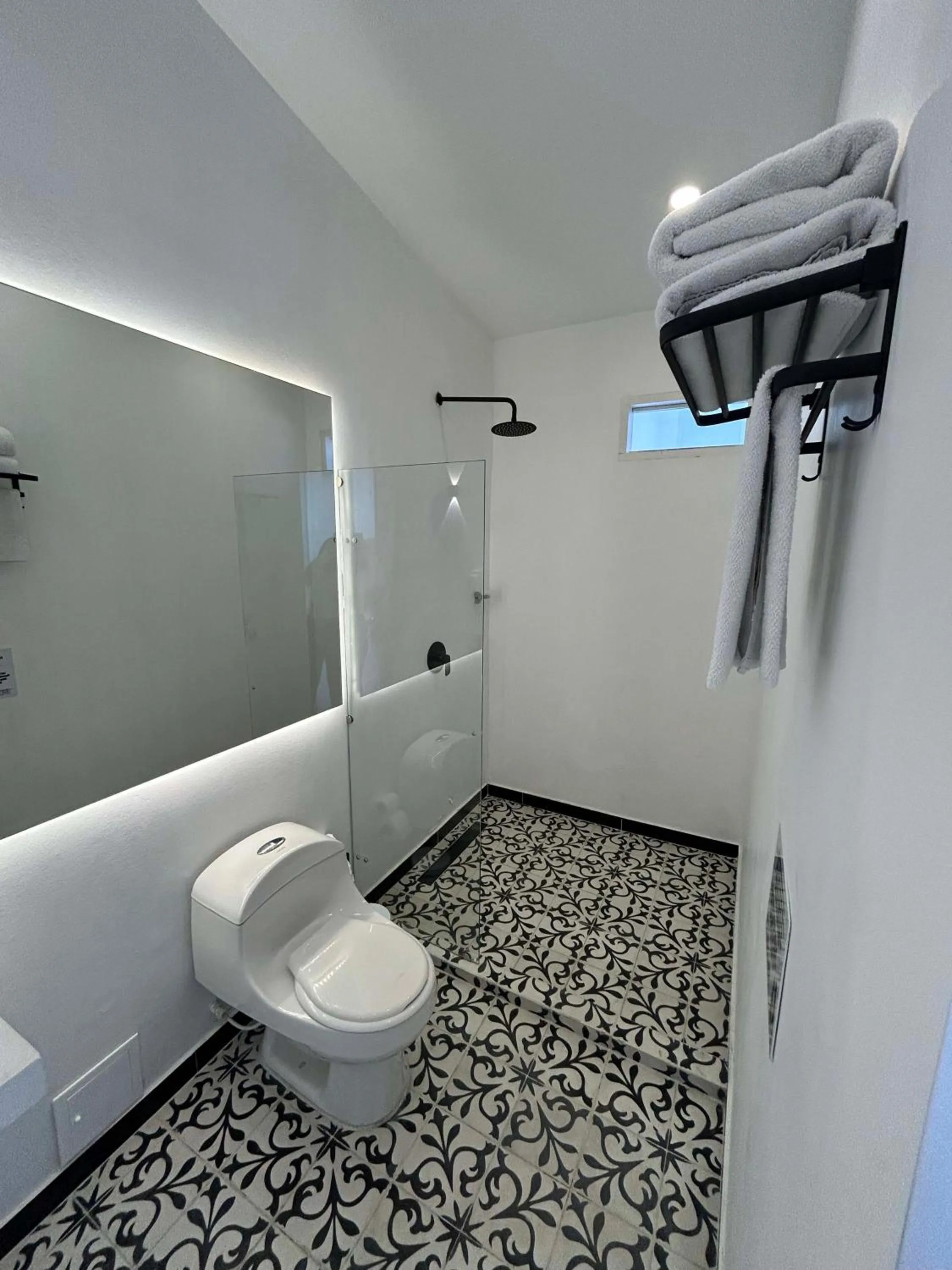 Shower in Casa Verde Boutique Hotel