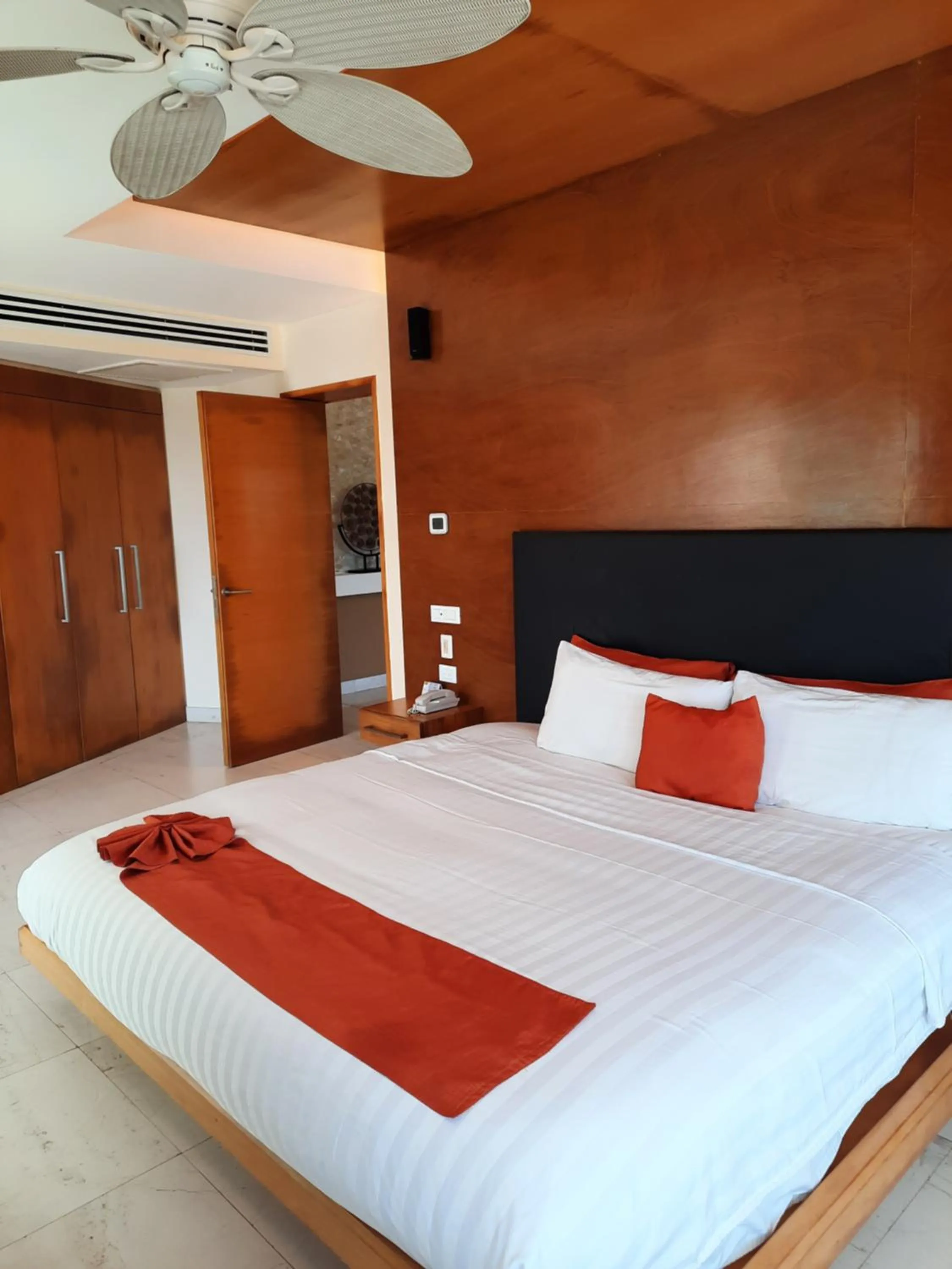 Photo of the whole room, Bed in Artisan Playa Esmeralda Family Beach Hotel