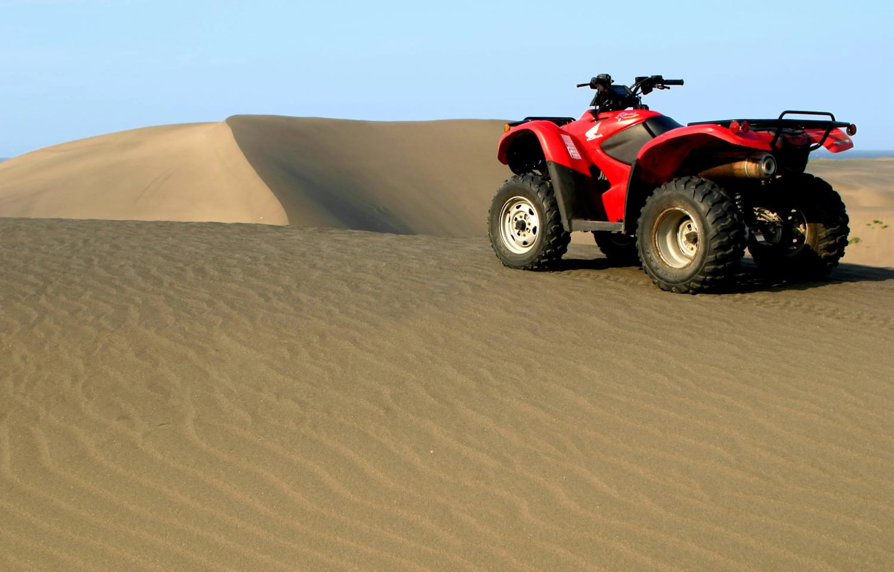 Activities in Artisan Playa Esmeralda Family Beach Hotel
