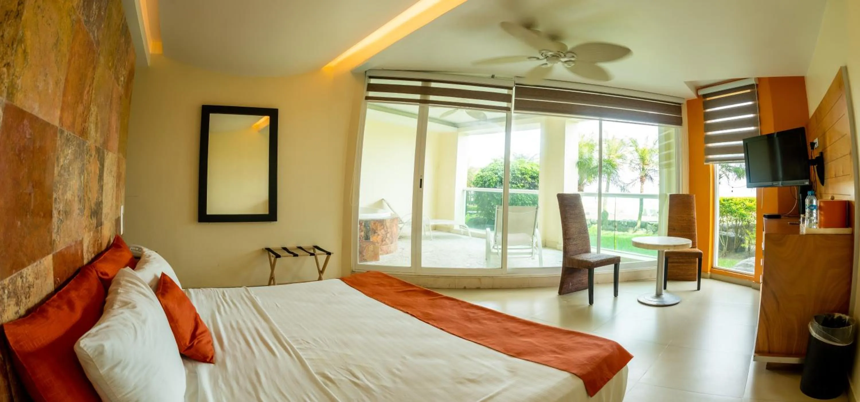 Bedroom, Bed in Artisan Playa Esmeralda Family Beach Hotel