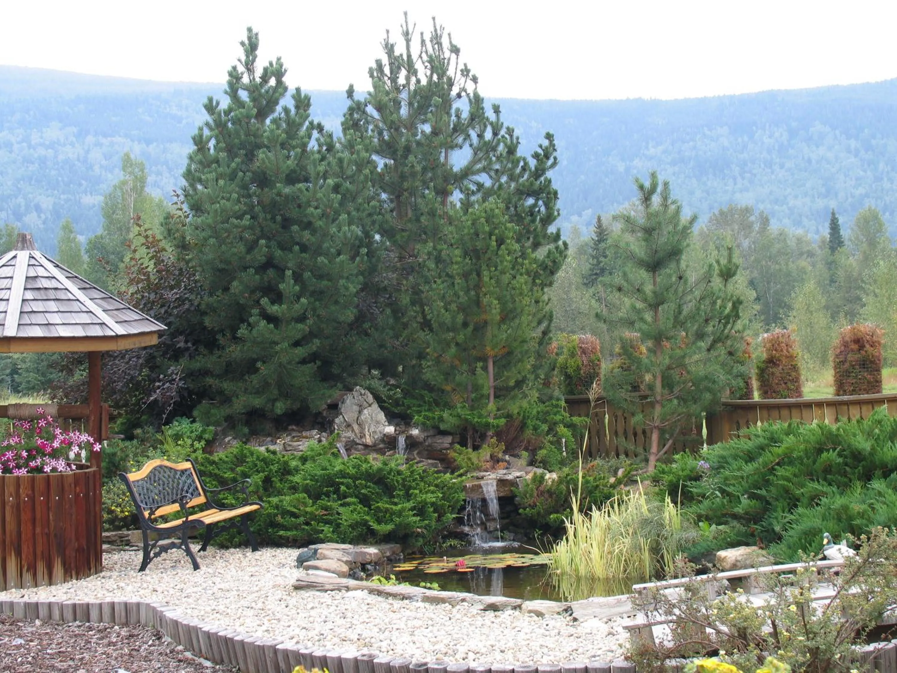 Garden in Blue Grouse Country Inn
