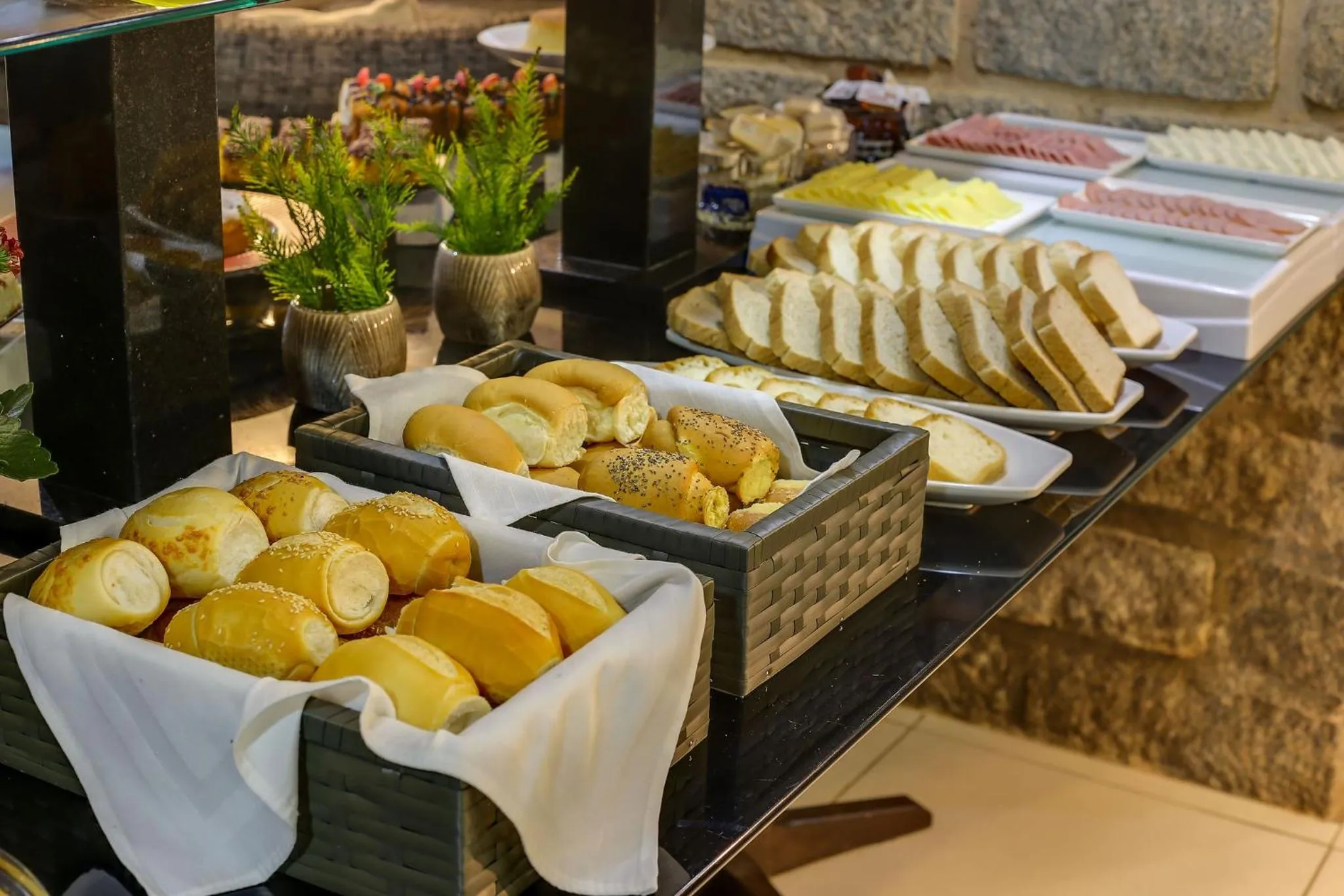 Continental breakfast in Flat Pietra