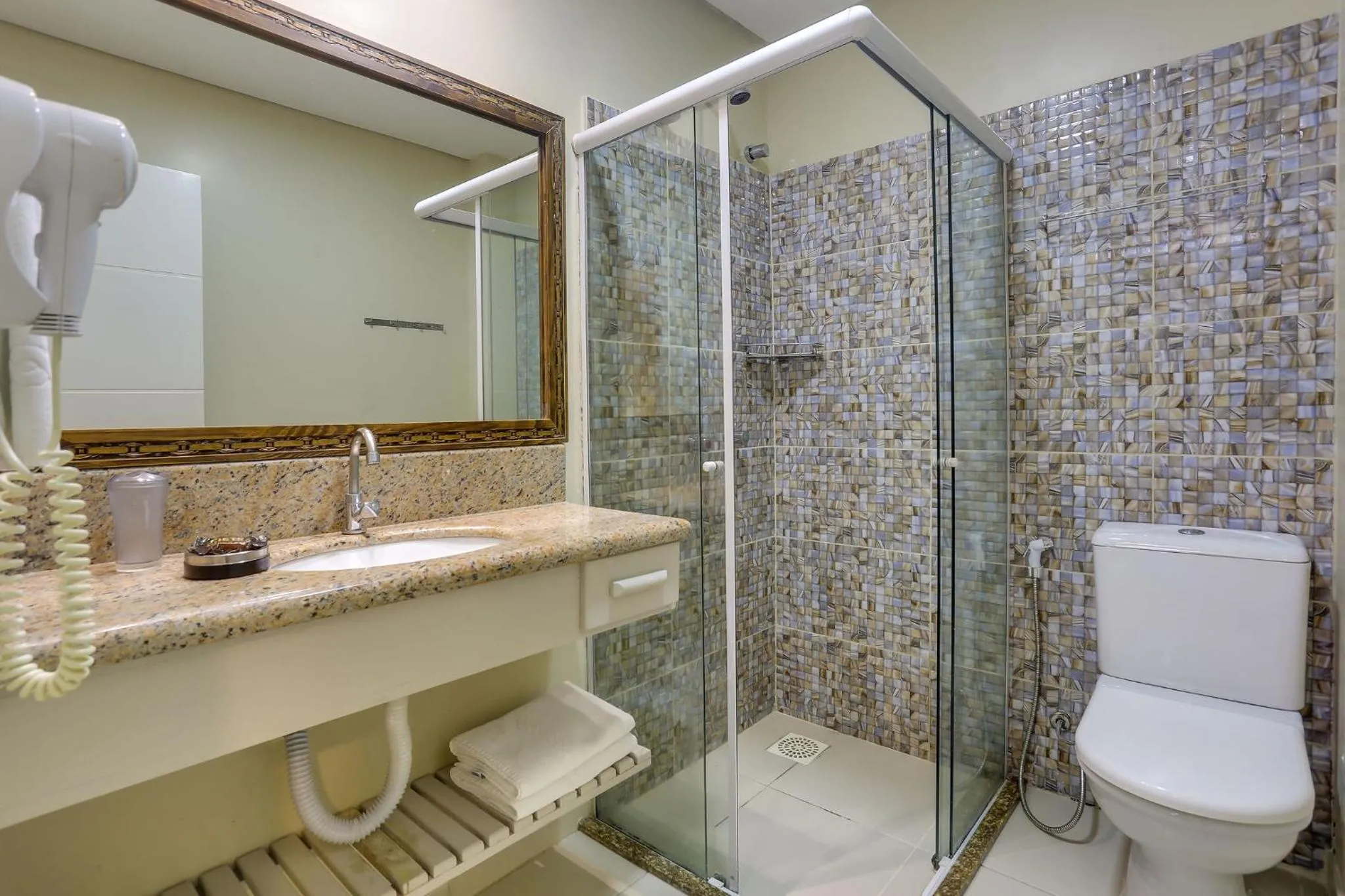 Bathroom in Flat Pietra