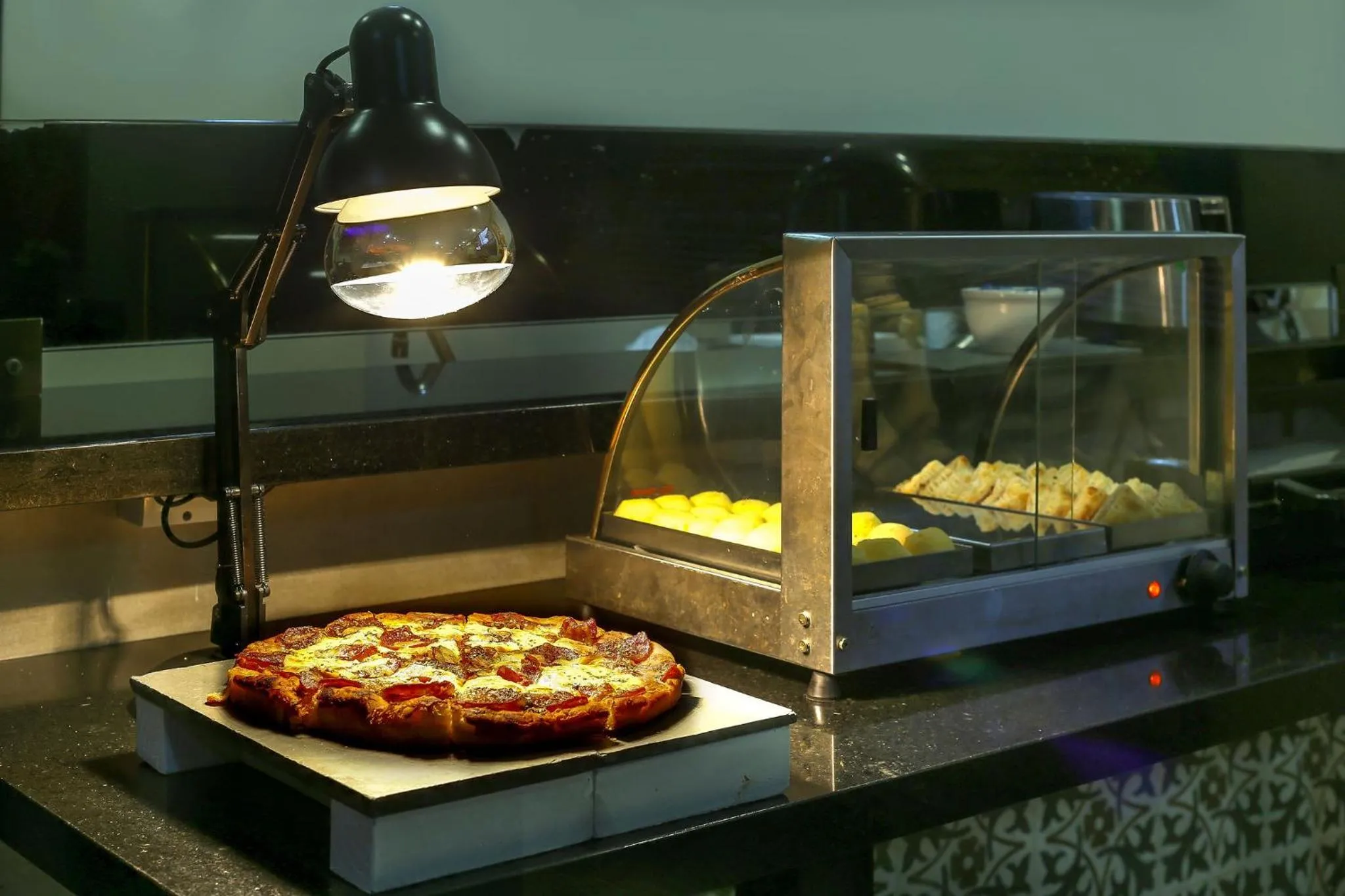 Buffet breakfast in Flat Pietra