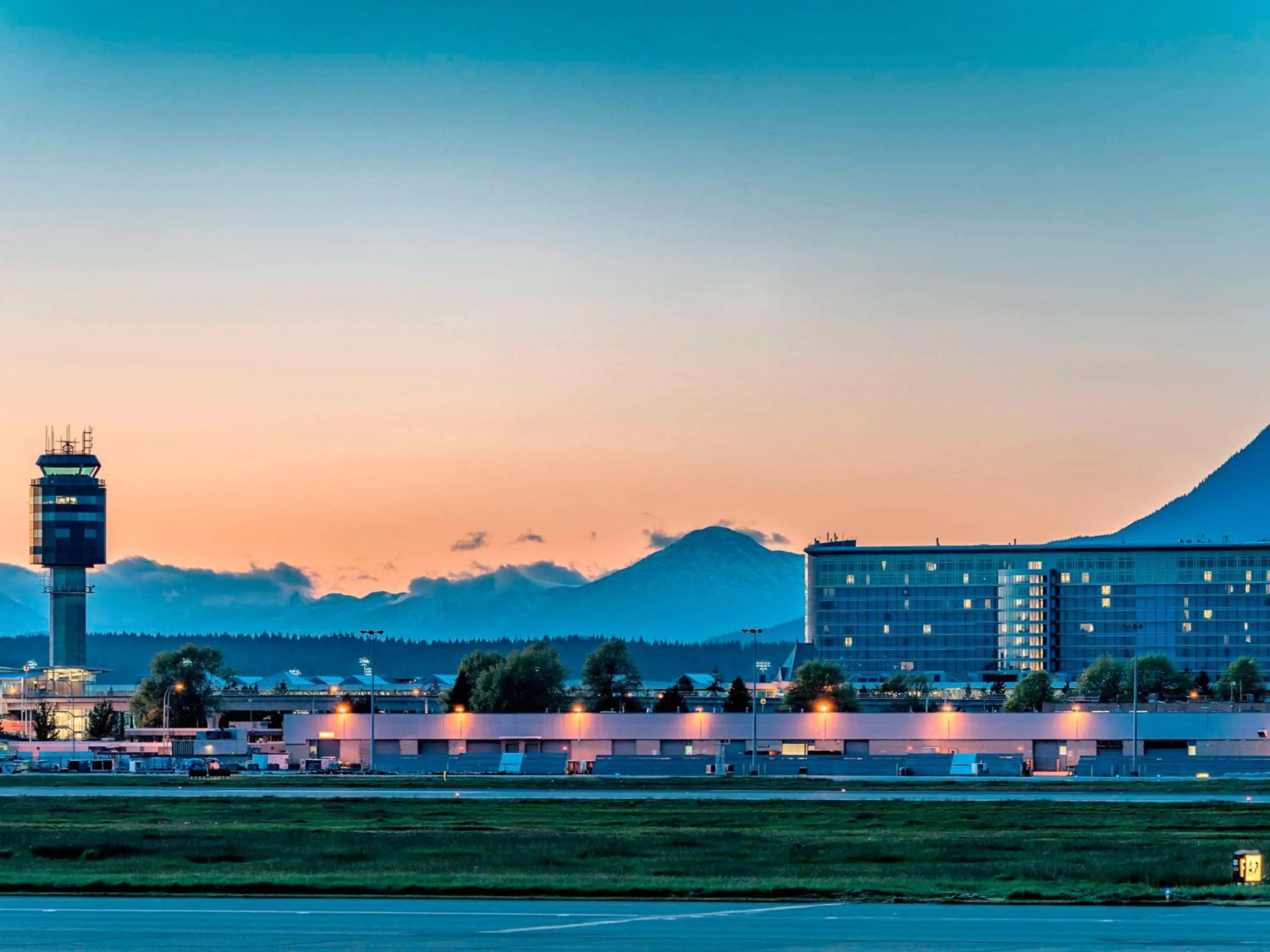 Property building in Fairmont Vancouver Airport In-Terminal Hotel
