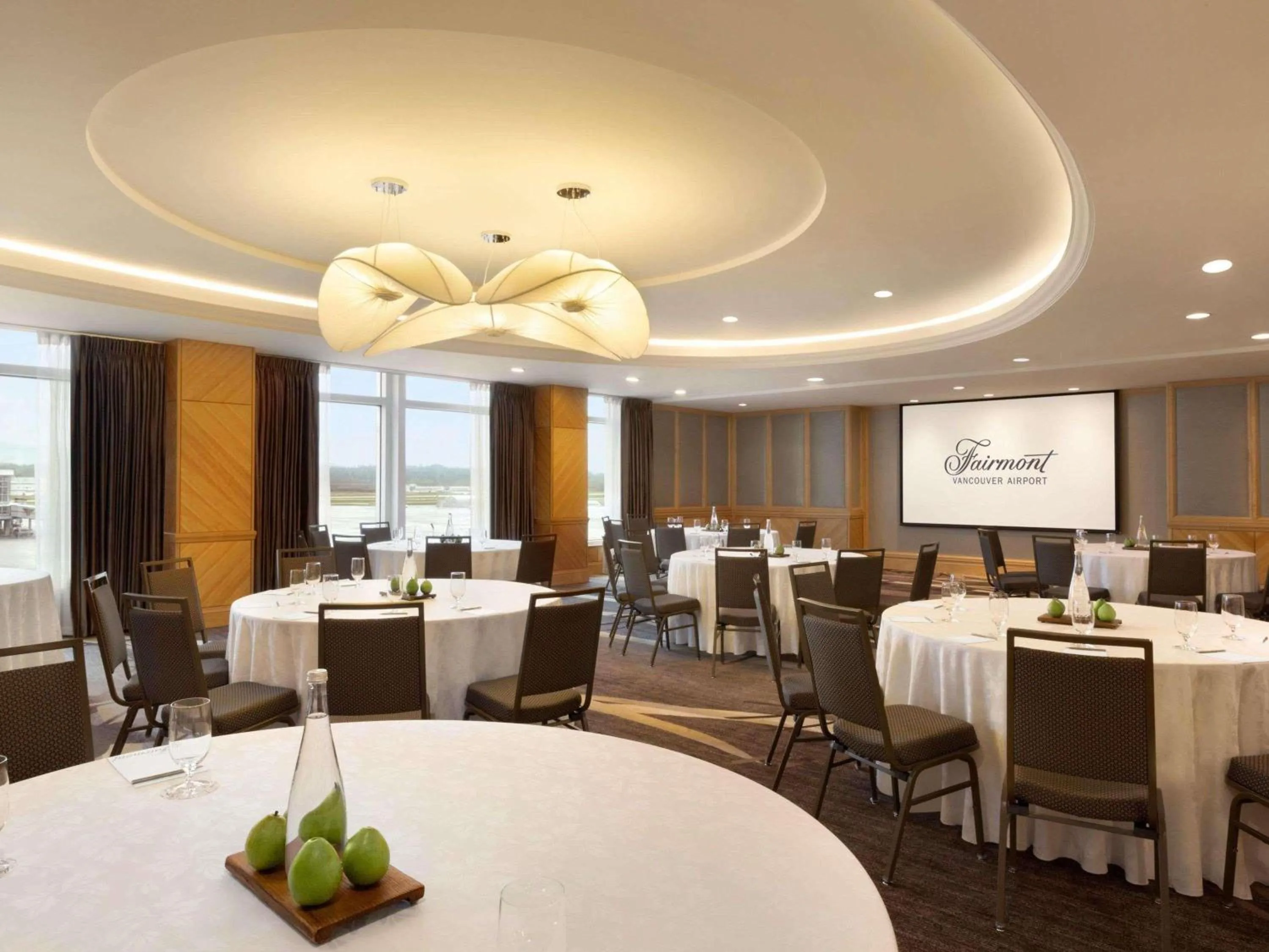 Meeting/conference room in Fairmont Vancouver Airport In-Terminal Hotel