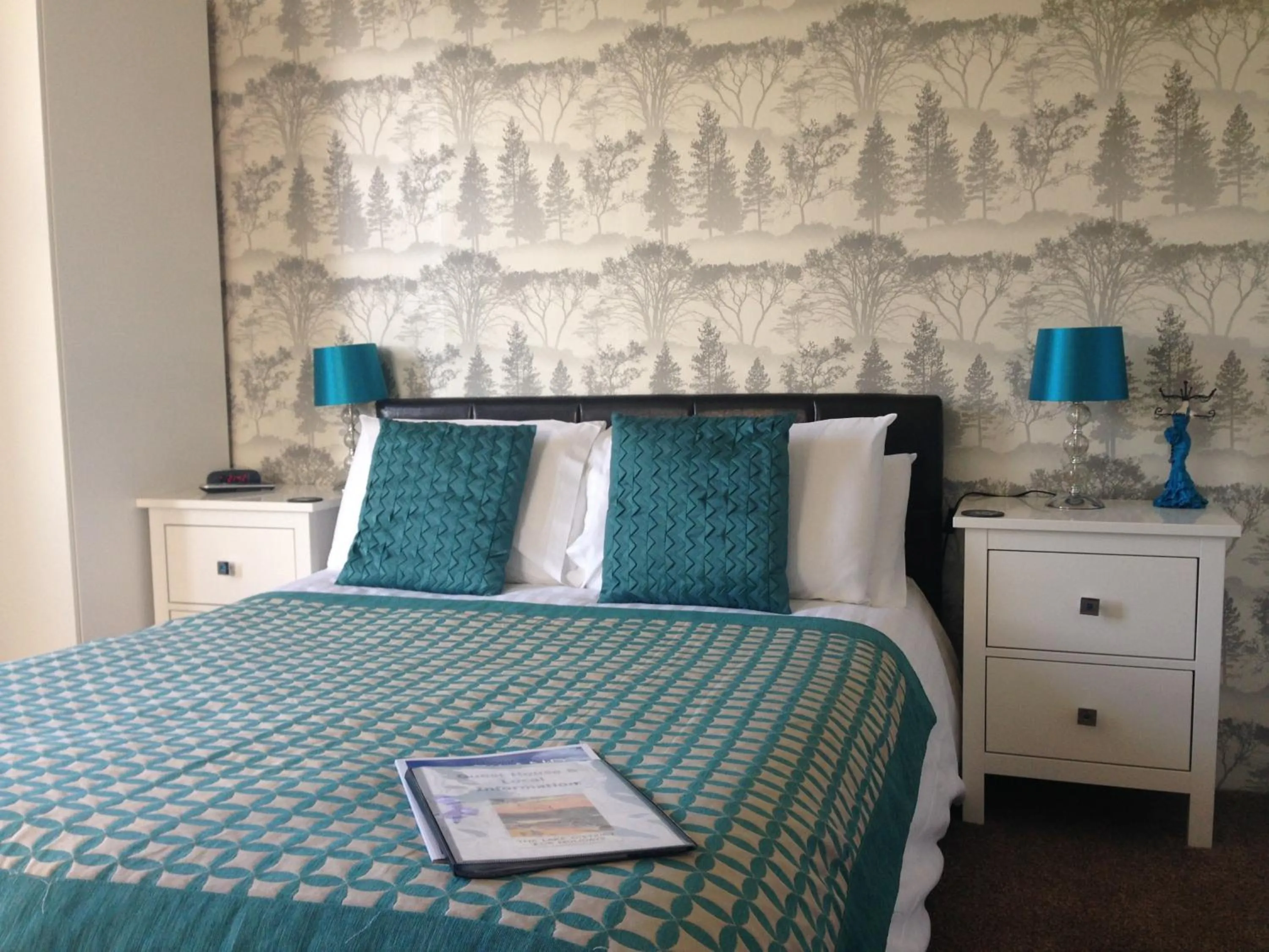 Bedroom, Bed in Invergarry Room Only Guest House For Adults