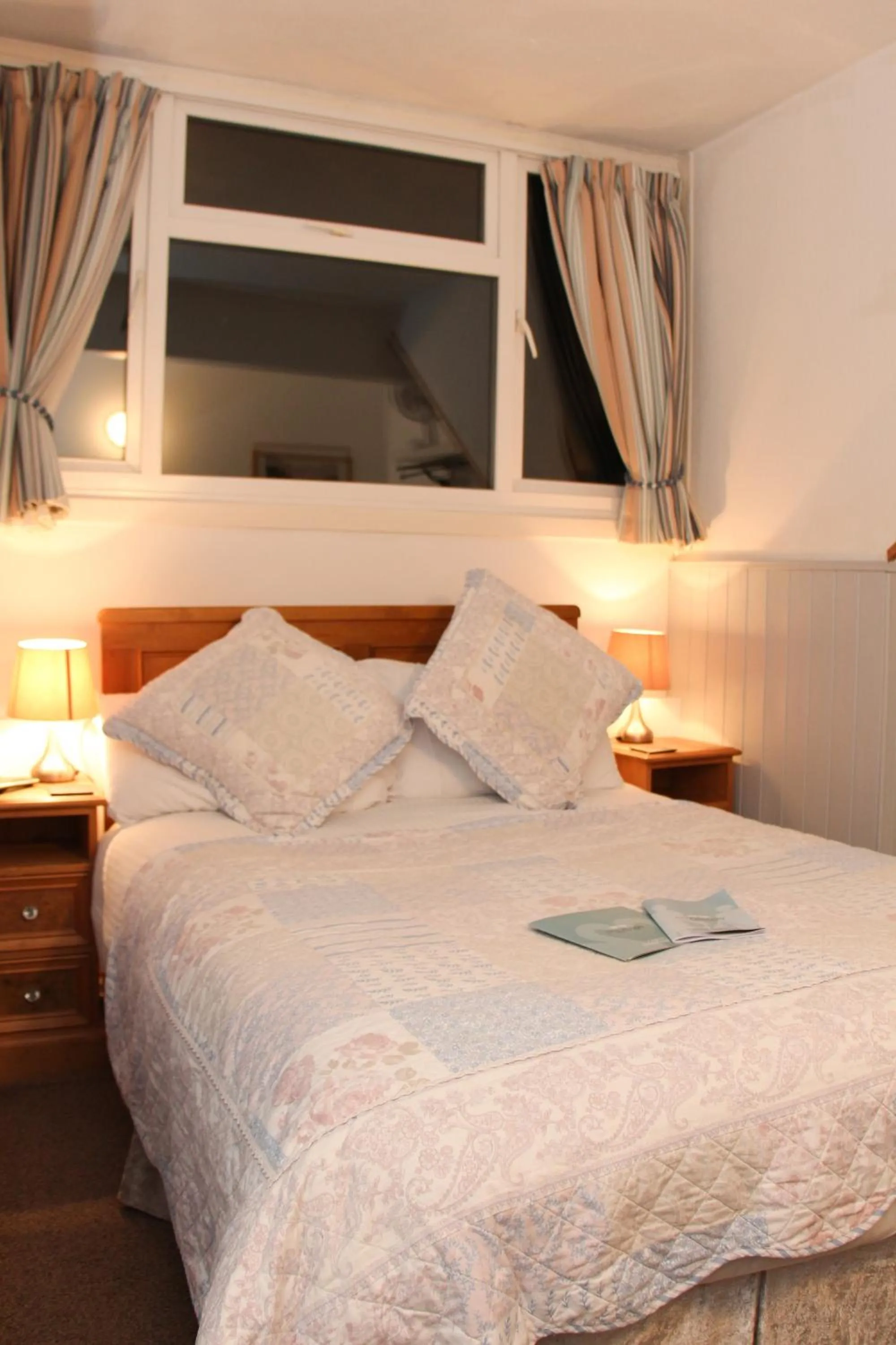 Bed in Invergarry Room Only Guest House For Adults
