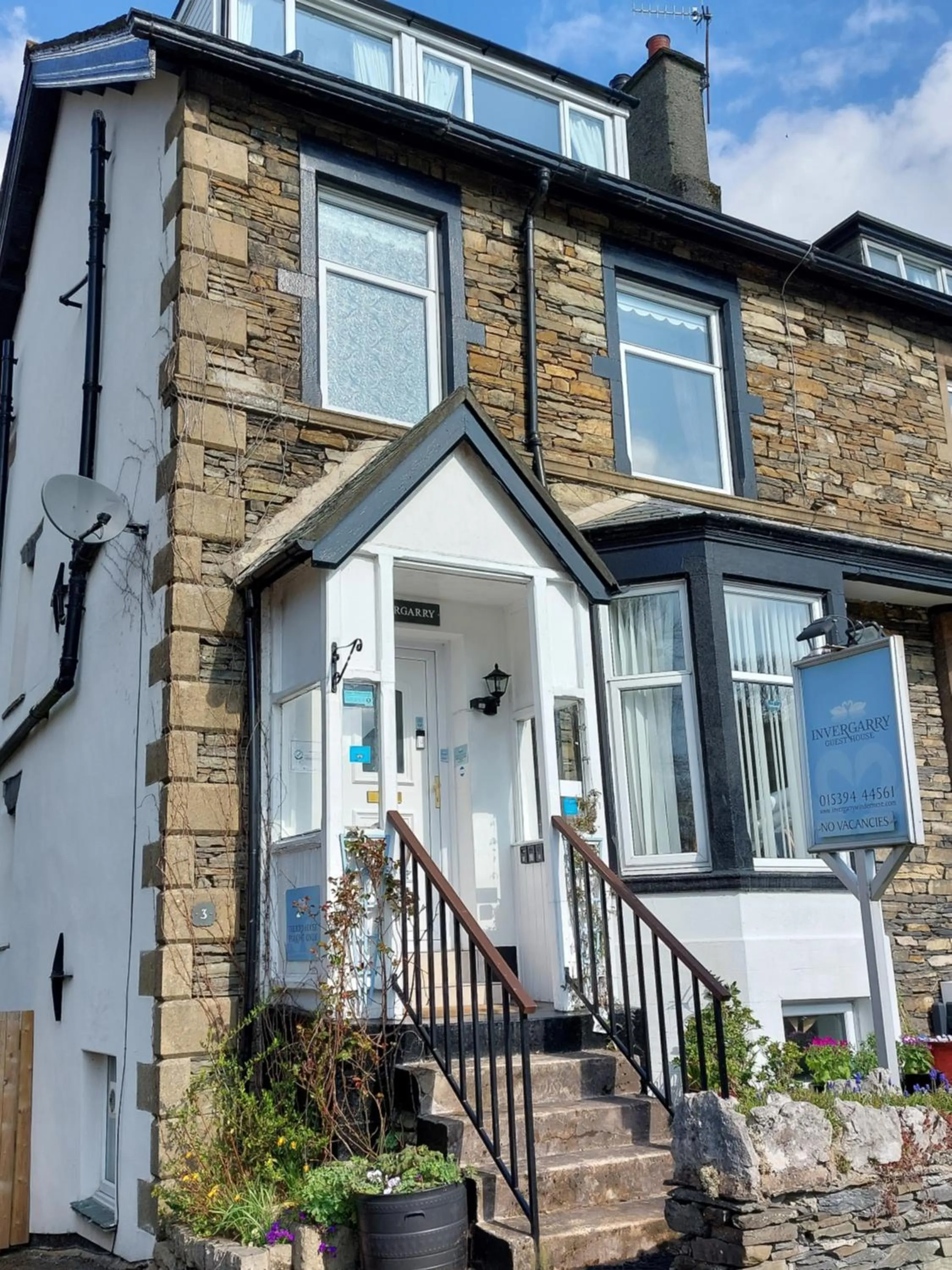 Property building in Invergarry Room Only Guest House For Adults