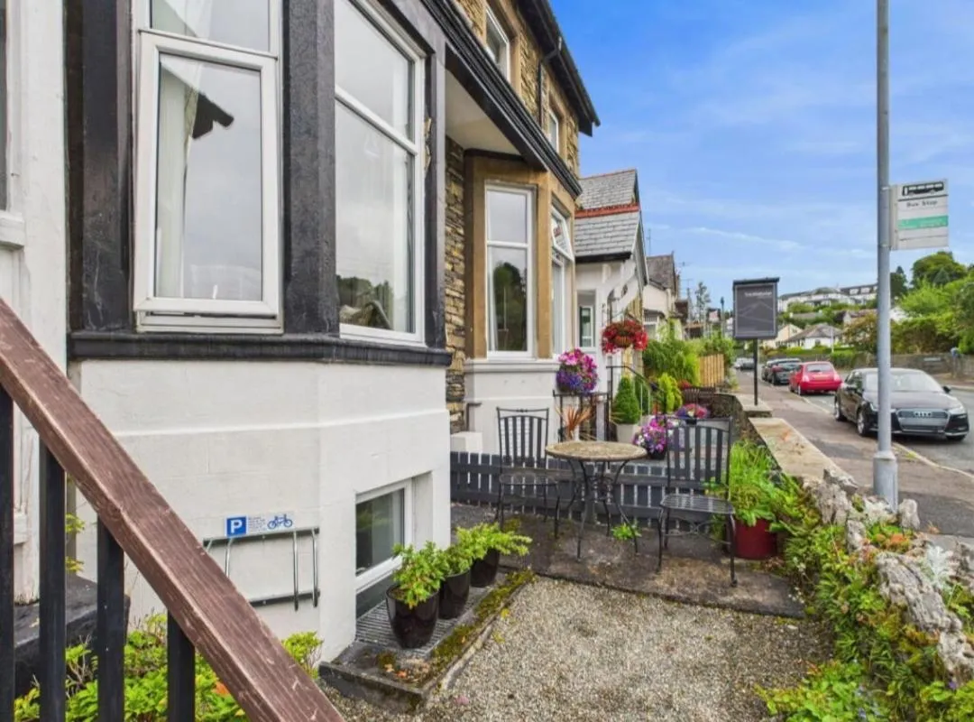 Property building in Invergarry Room Only Guest House For Adults