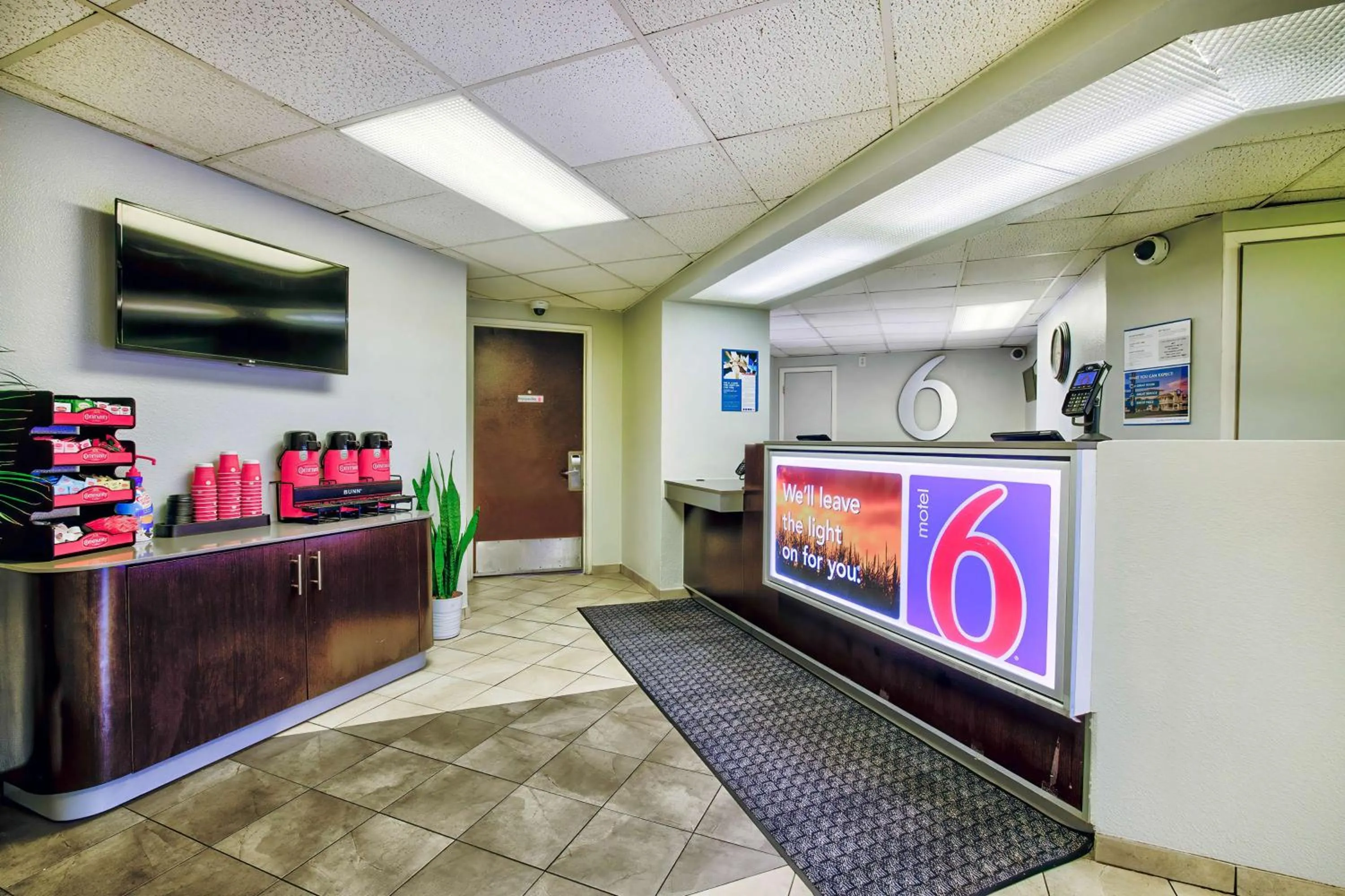 Lobby or reception in Motel 6-Duluth, MN