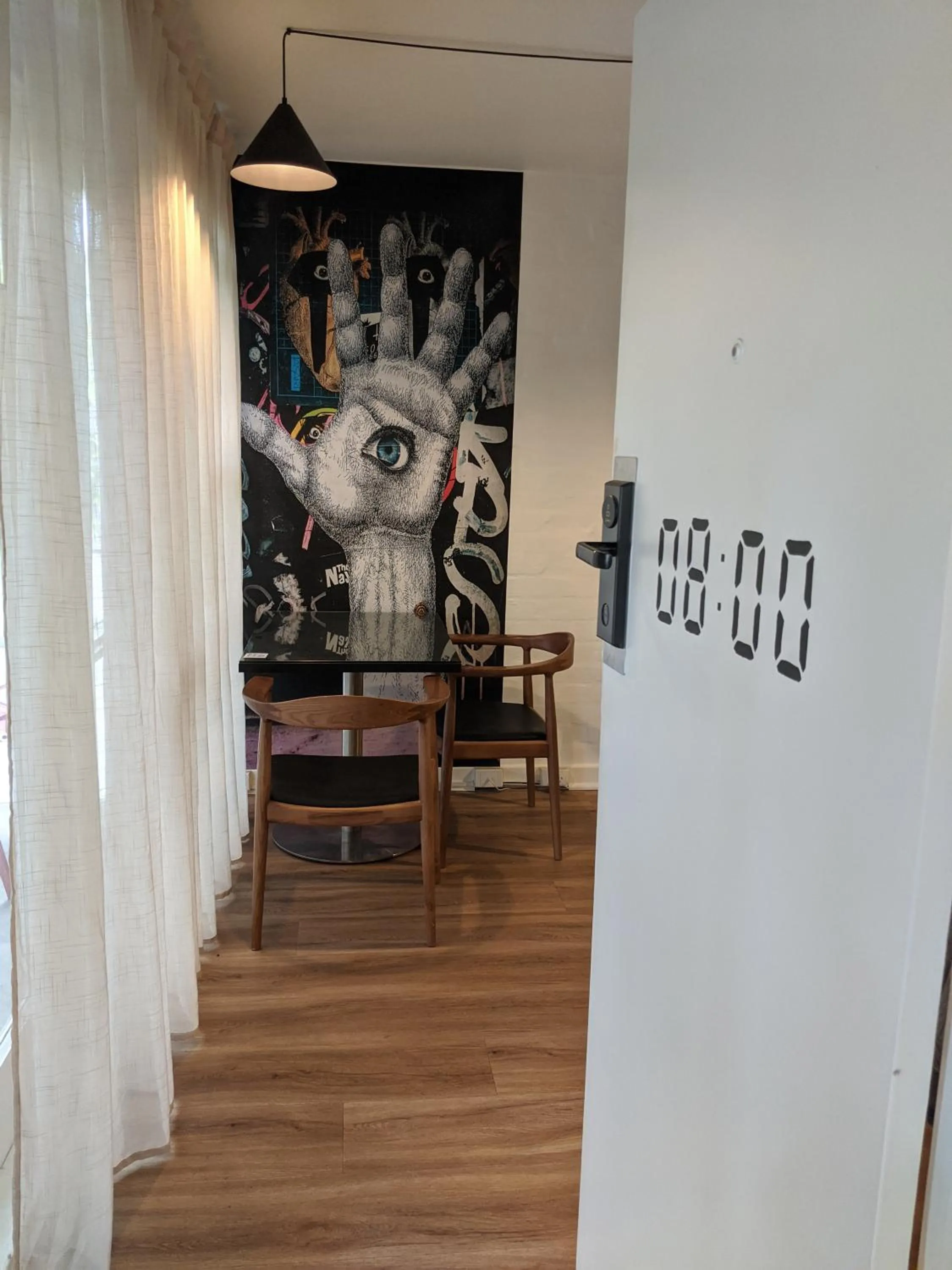 Property building in SoYa on Davis Apartment Hotel