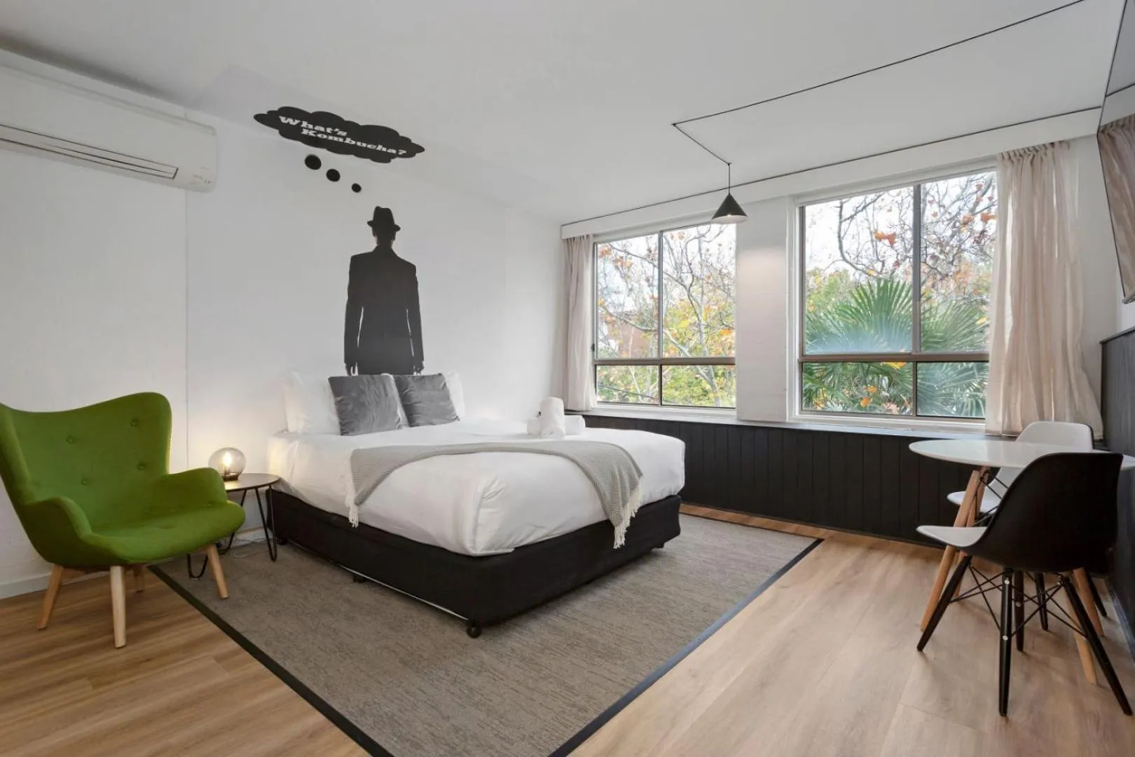 Bed in SoYa on Davis Apartment Hotel