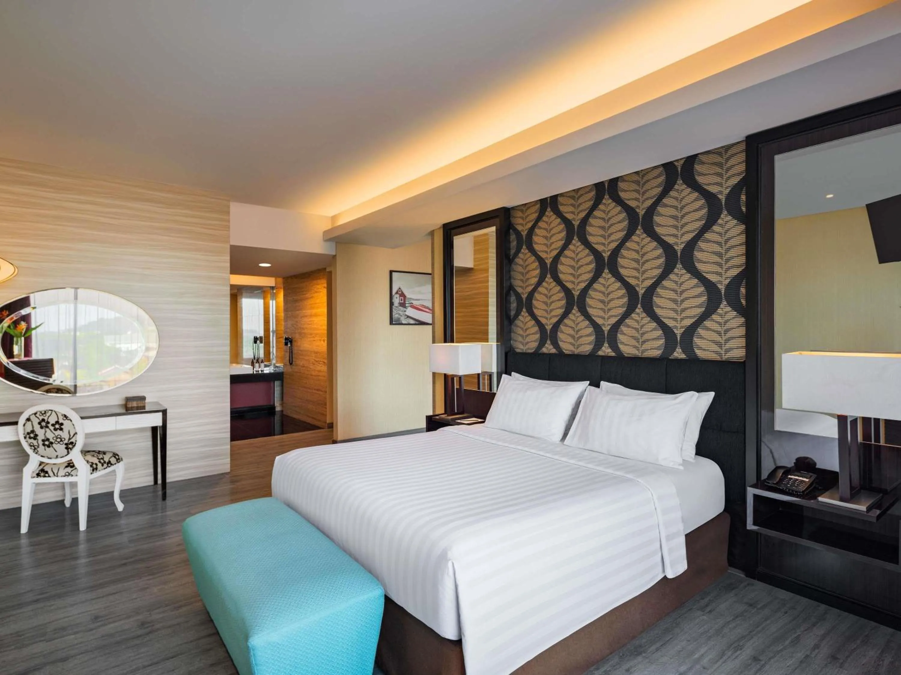 Bedroom, Bed in Mercure Padang