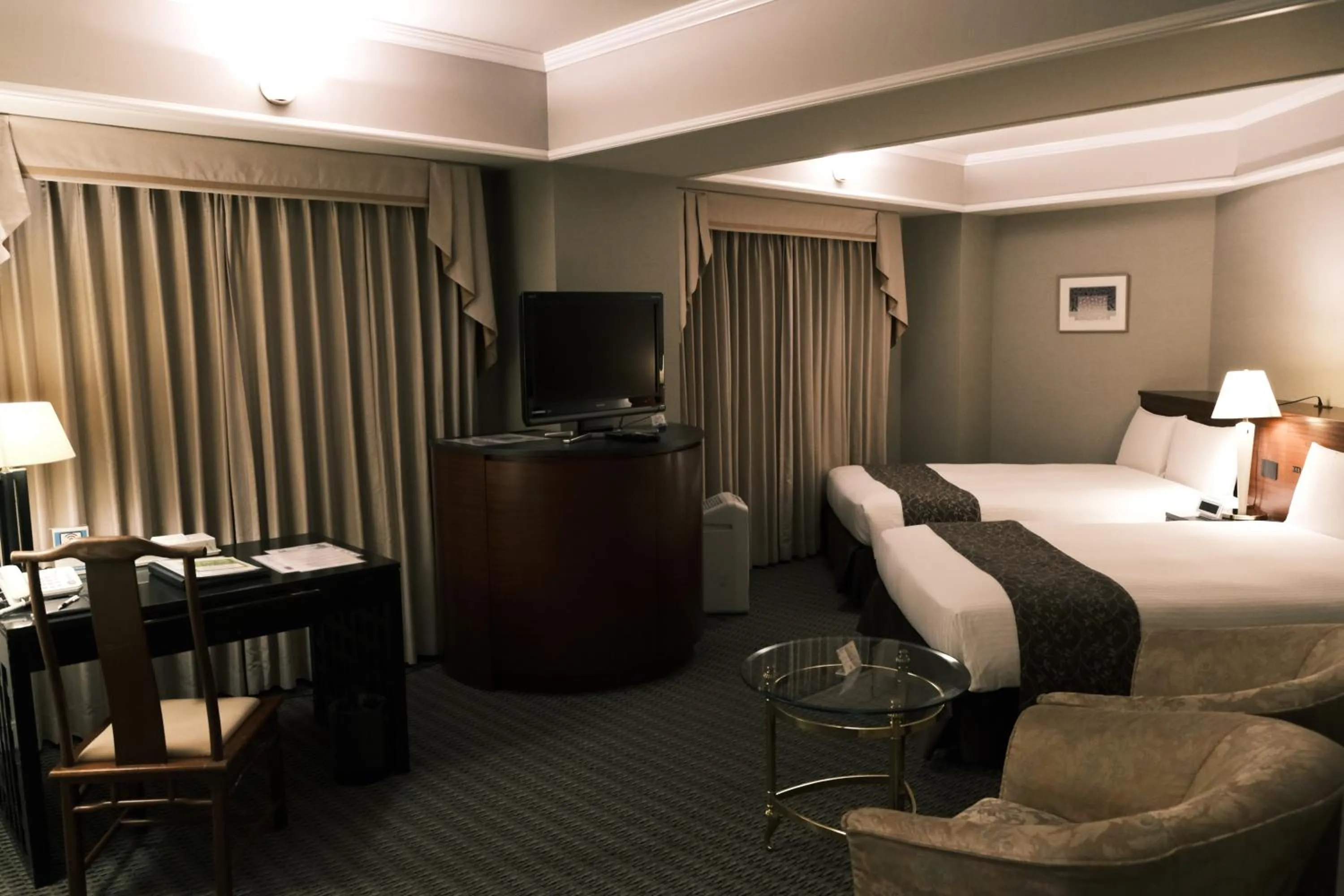 Photo of the whole room, Bed in Kurashiki Royal Art Hotel