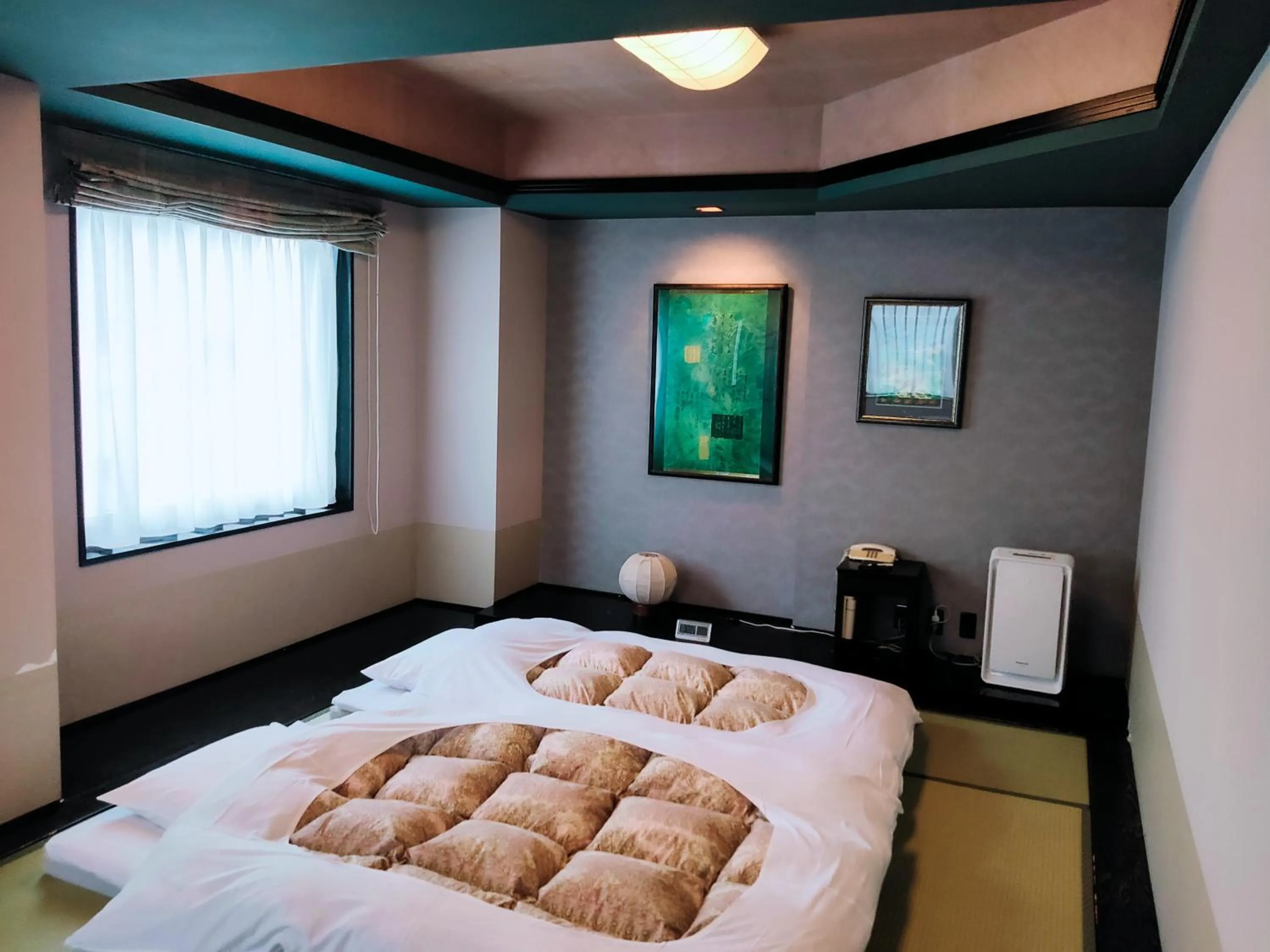 Photo of the whole room, Bed in Kurashiki Royal Art Hotel