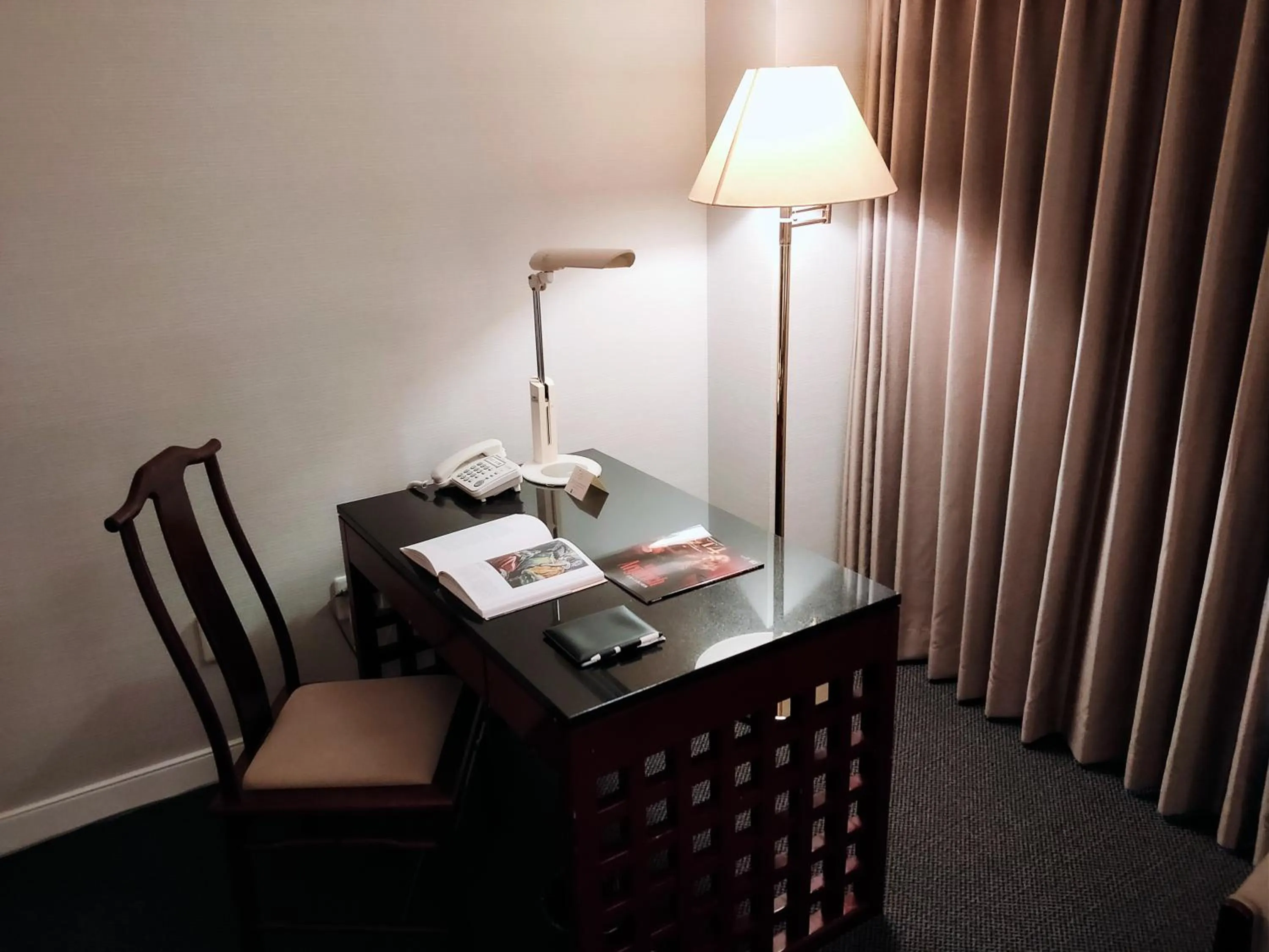 Seating area, Bed in Kurashiki Royal Art Hotel