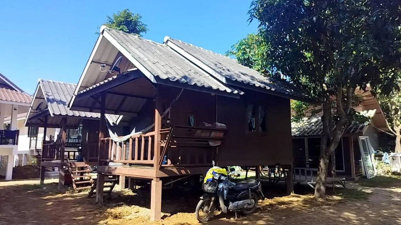 Family Hut Pai