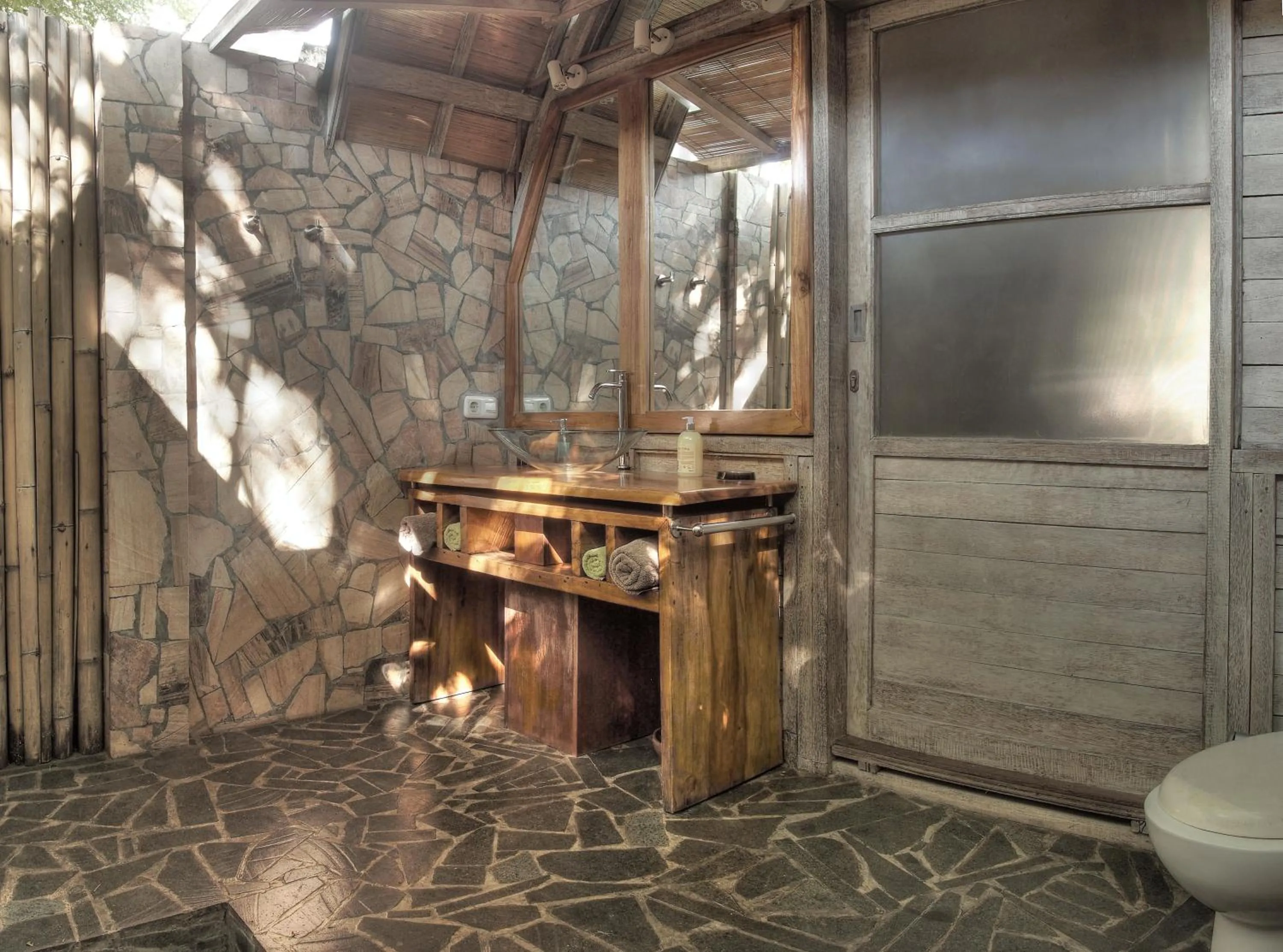 Bathroom in Gili Joglo