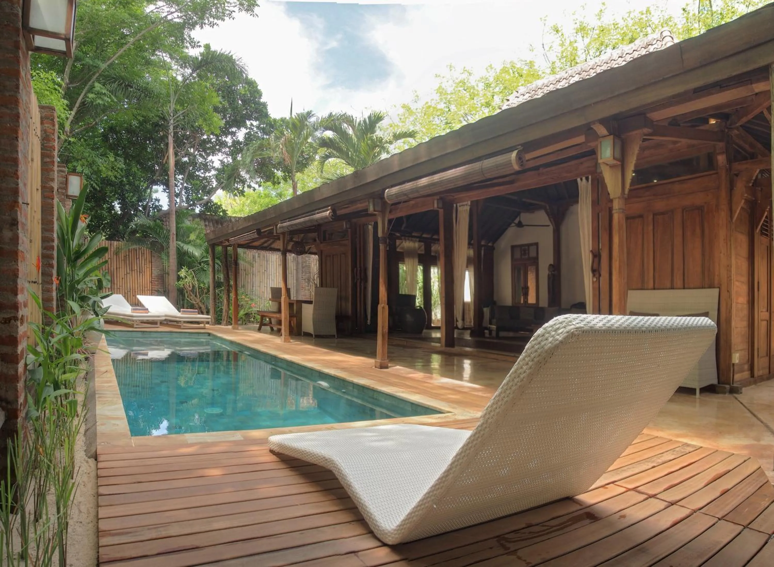 Property building in Gili Joglo