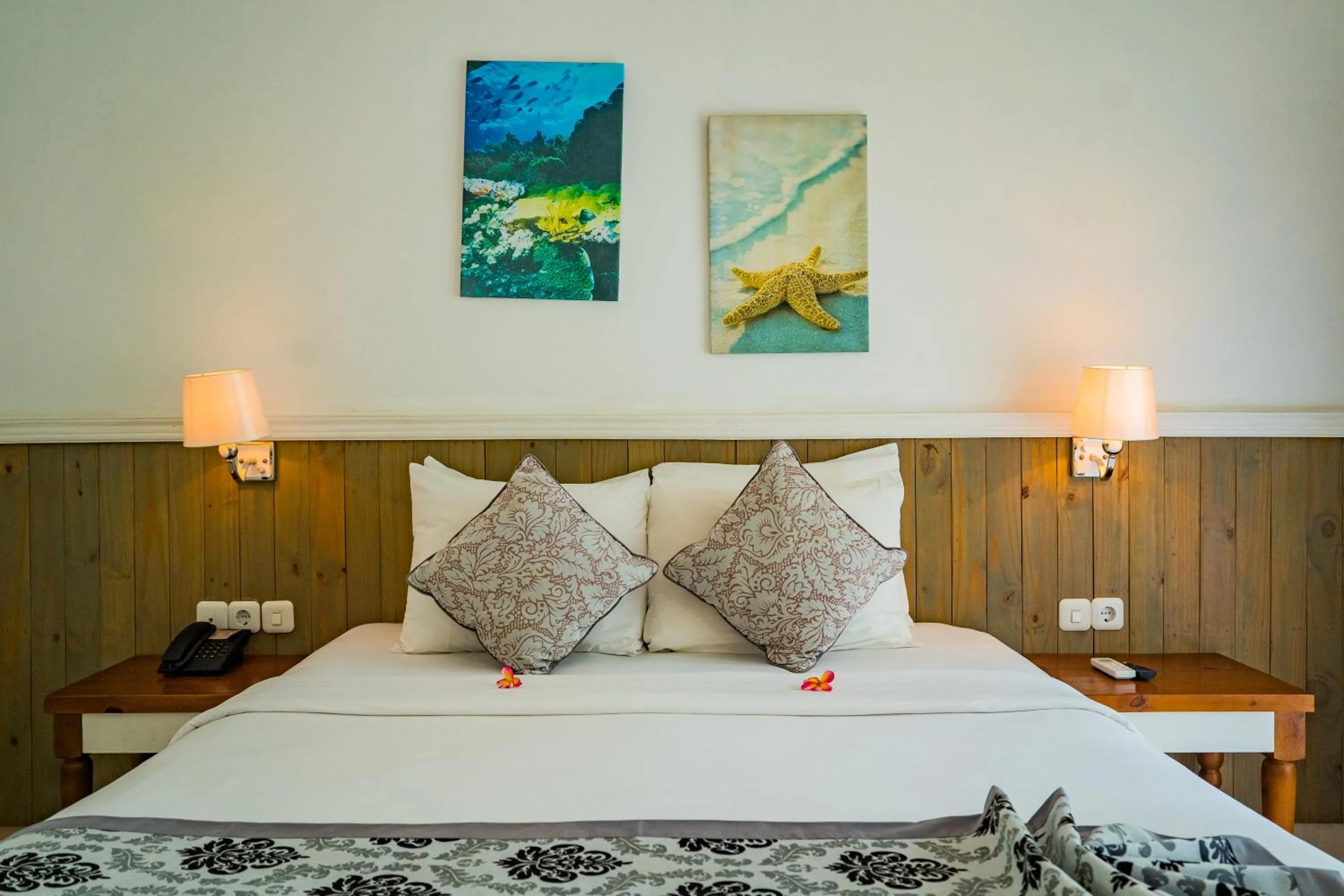 Bed in Royal Regantris Villa Karang