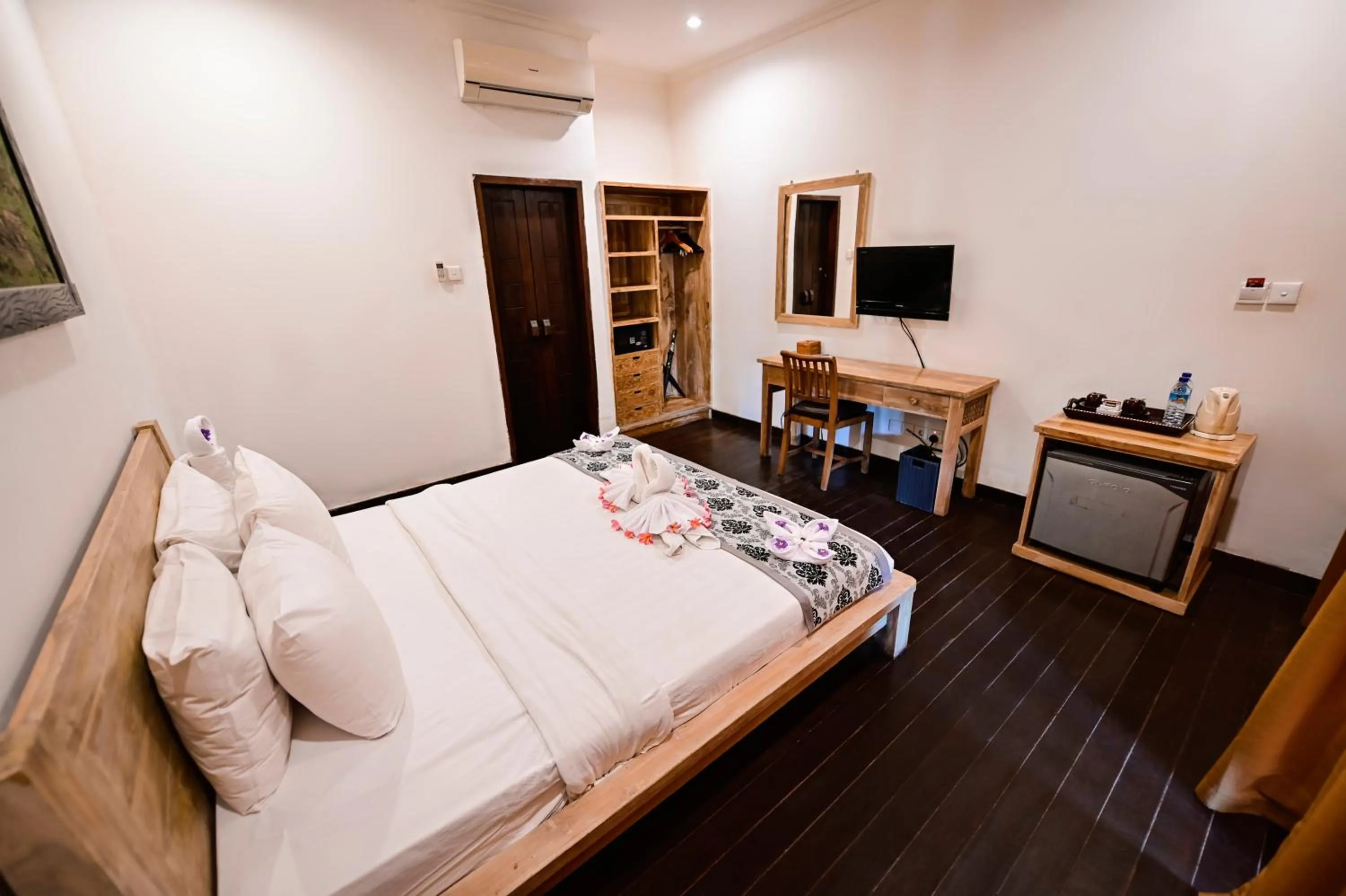 Bedroom, Bed in Royal Regantris Villa Karang