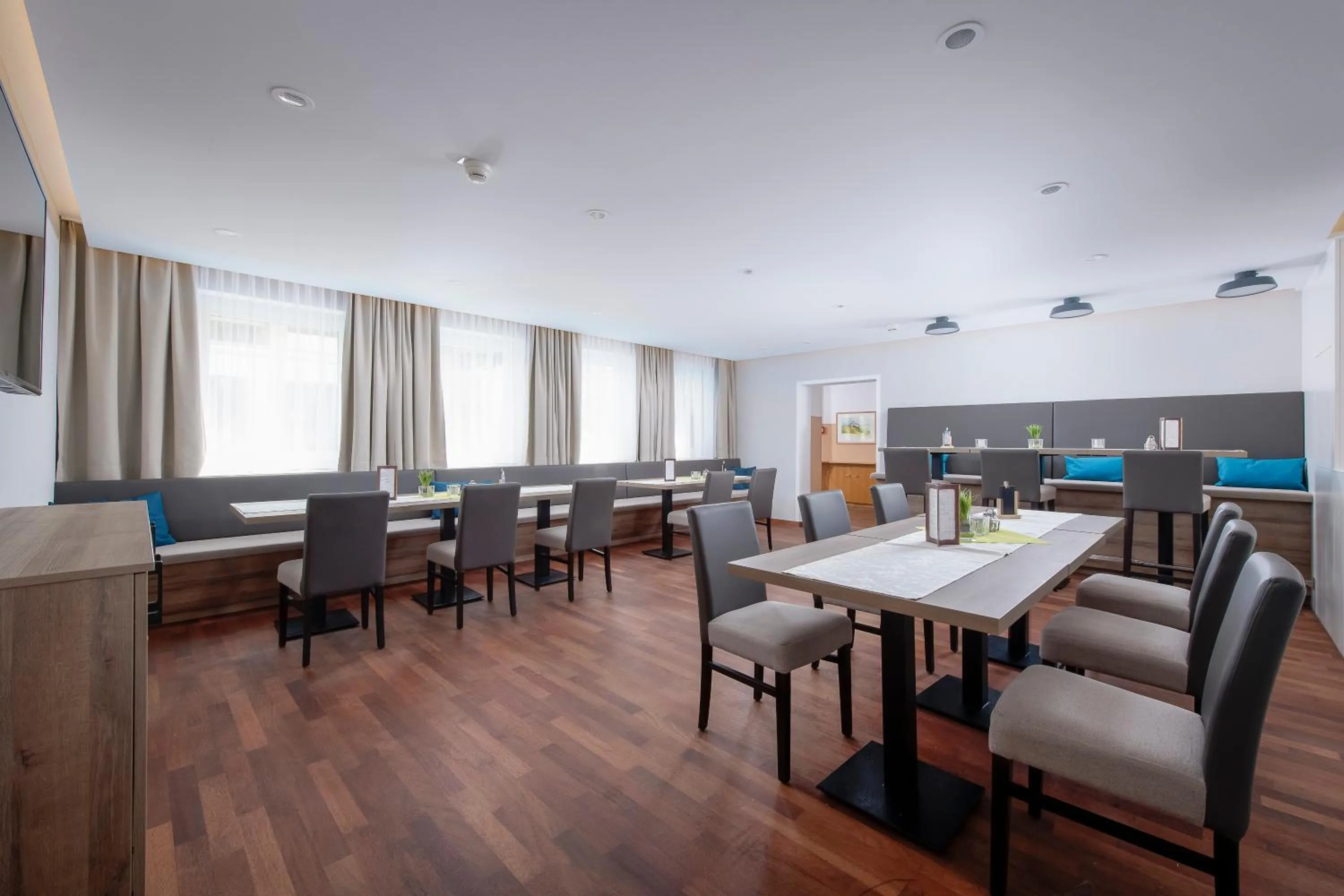 Restaurant/places to eat in Farbinger Hof