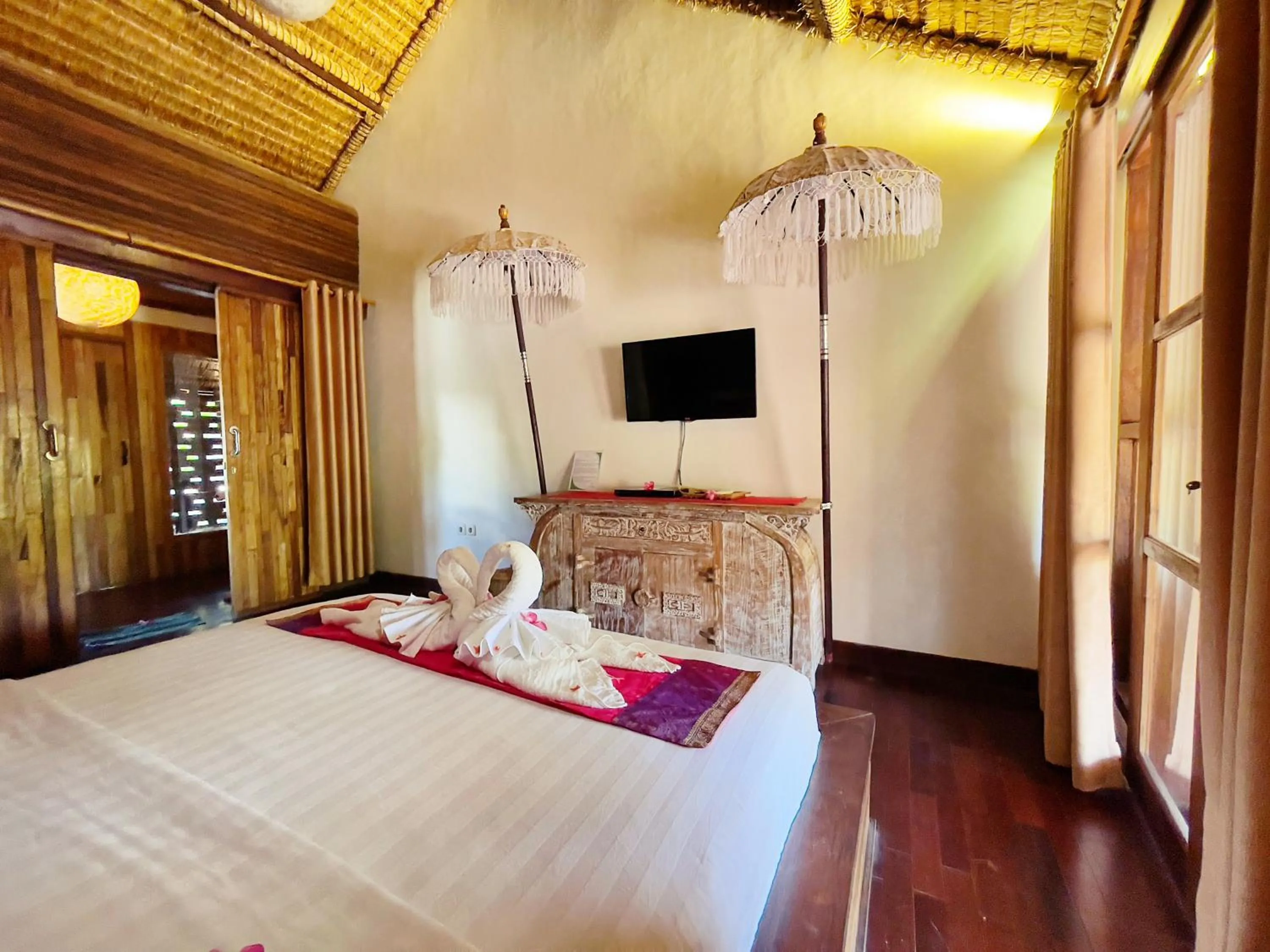 Bed in Samba Villas Beachfront View