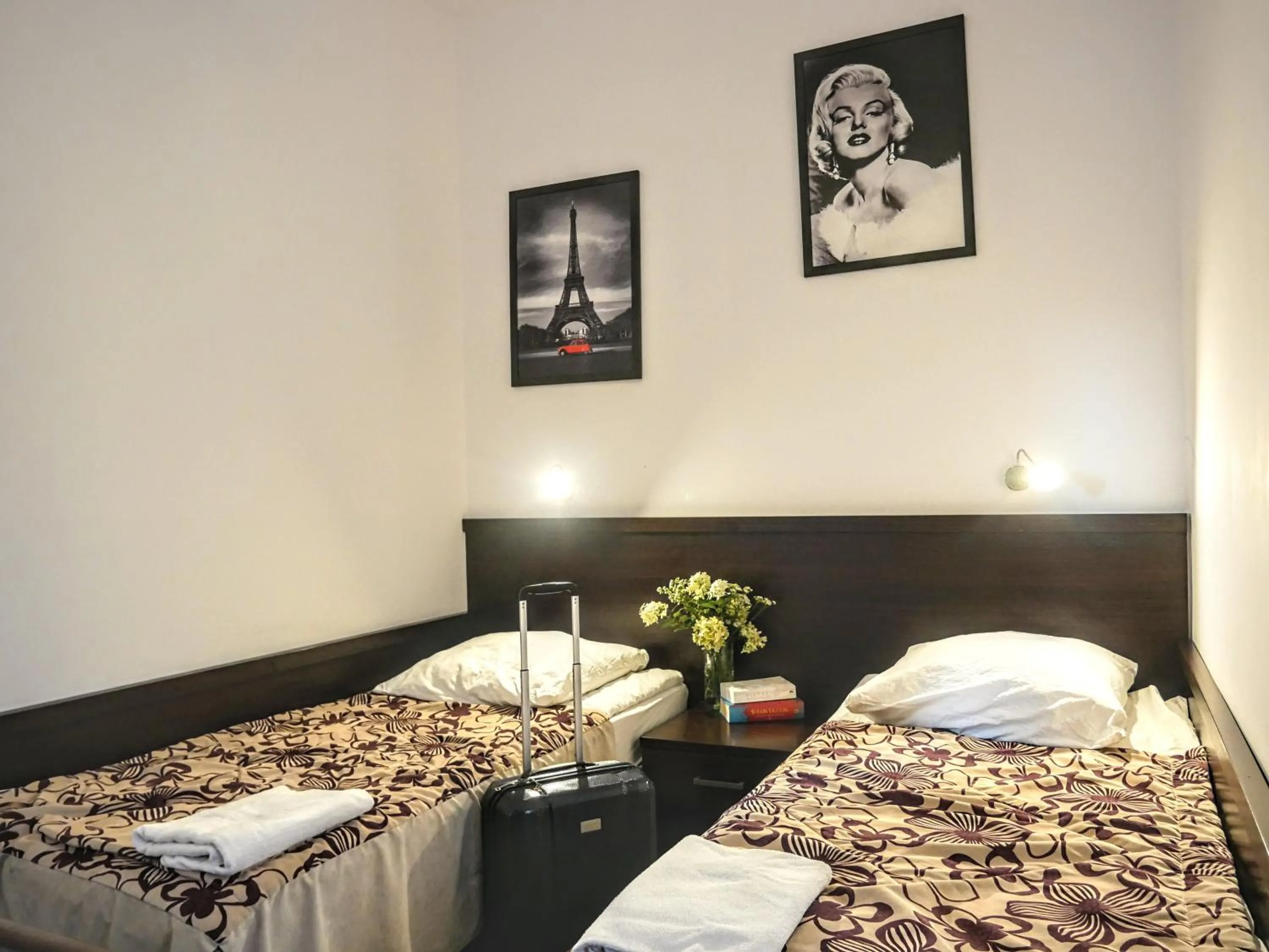 Bed in Hostel Evotel