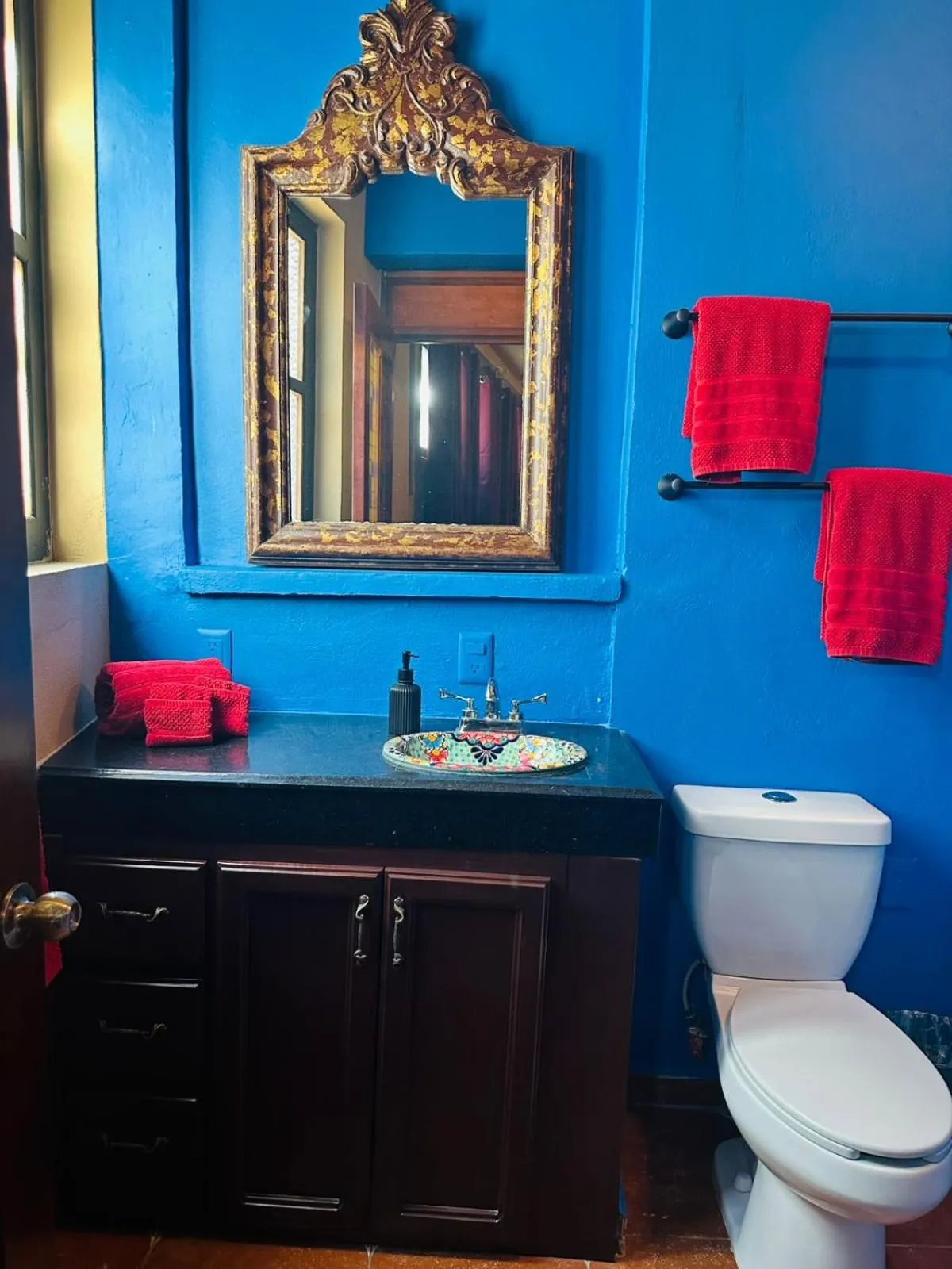 Toilet in Casa de Leyendas