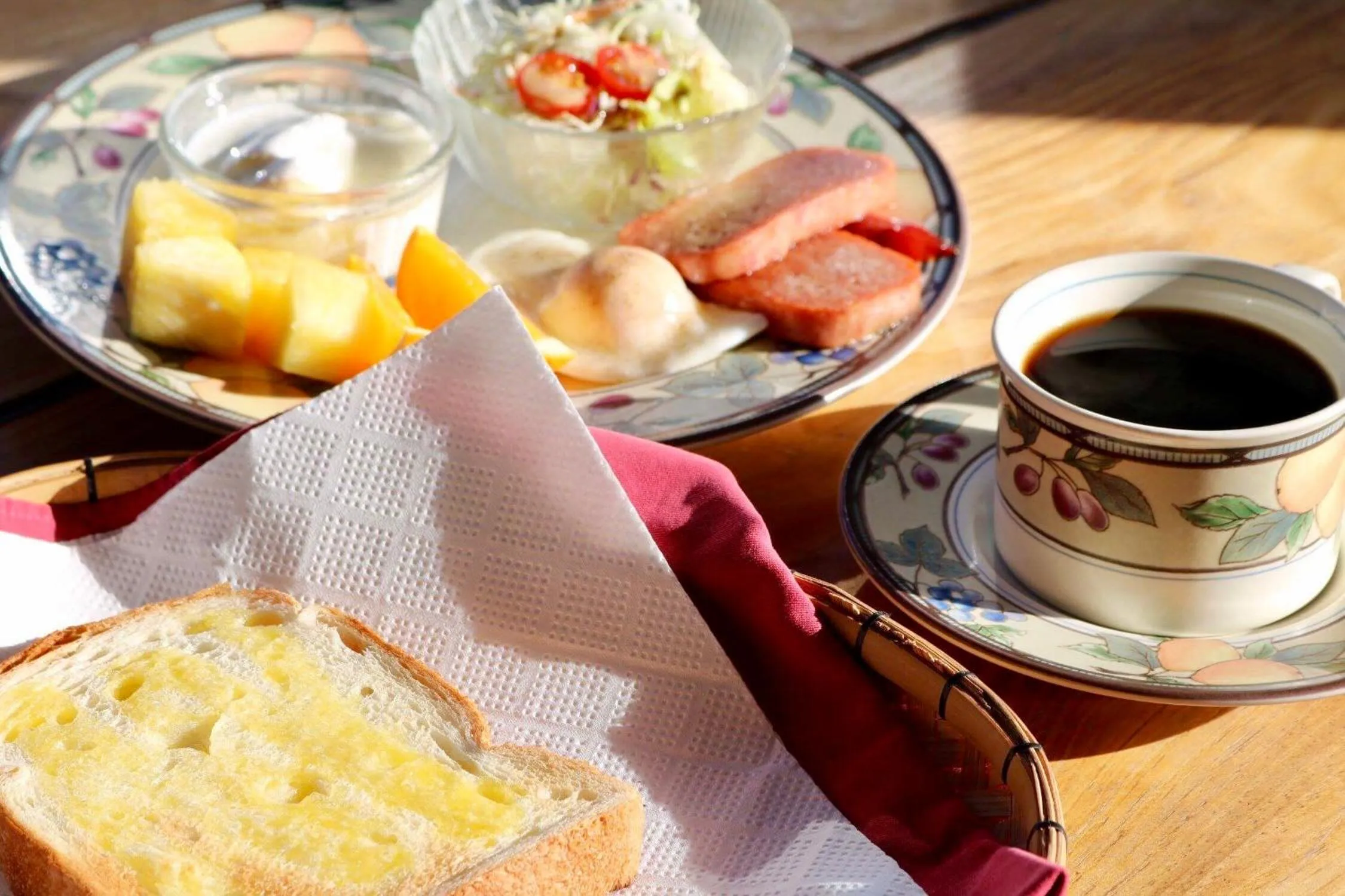 American breakfast in Surfside Bed & Breakfast