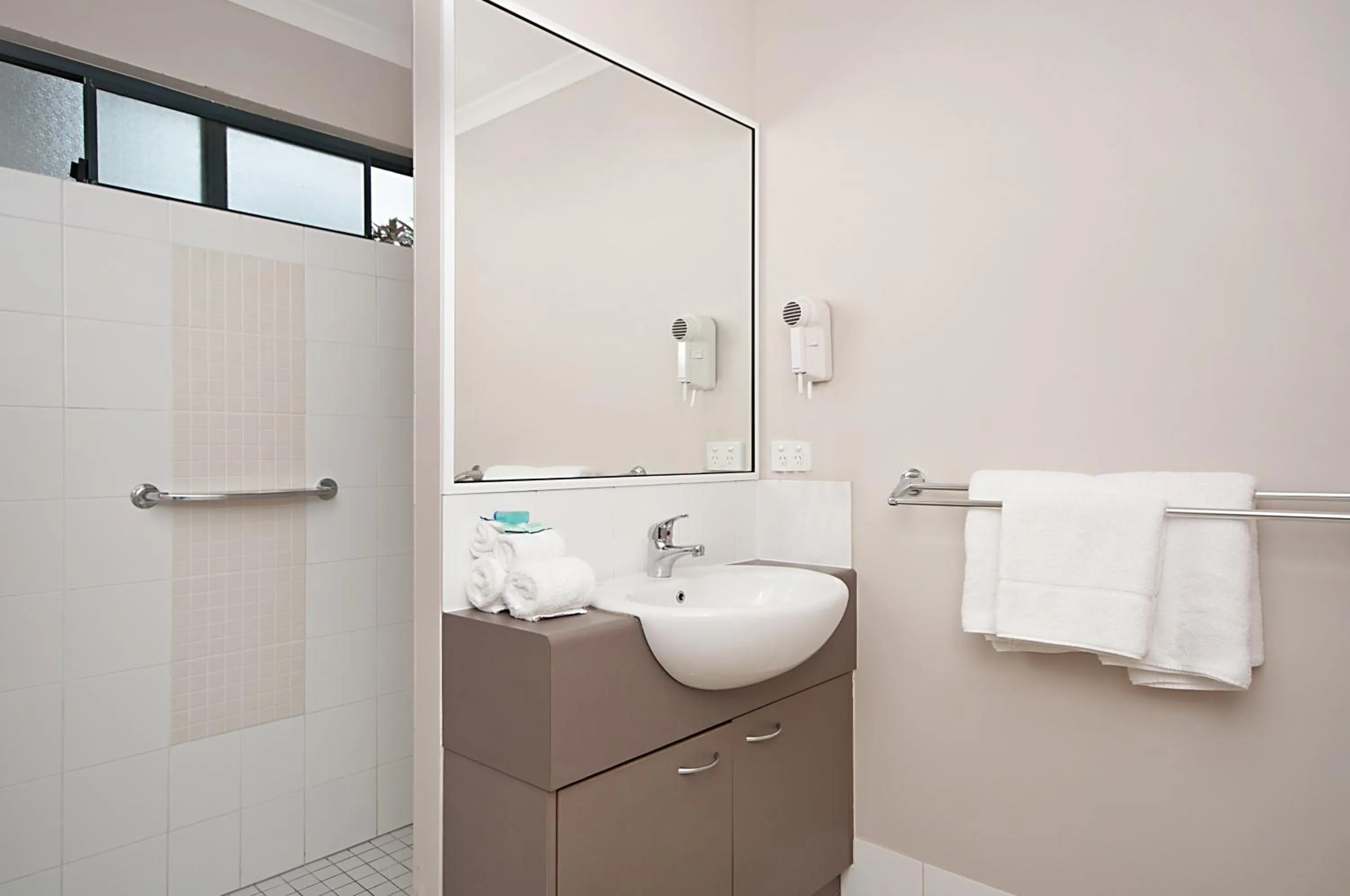 Bathroom in Southern Cross Atrium Apartments