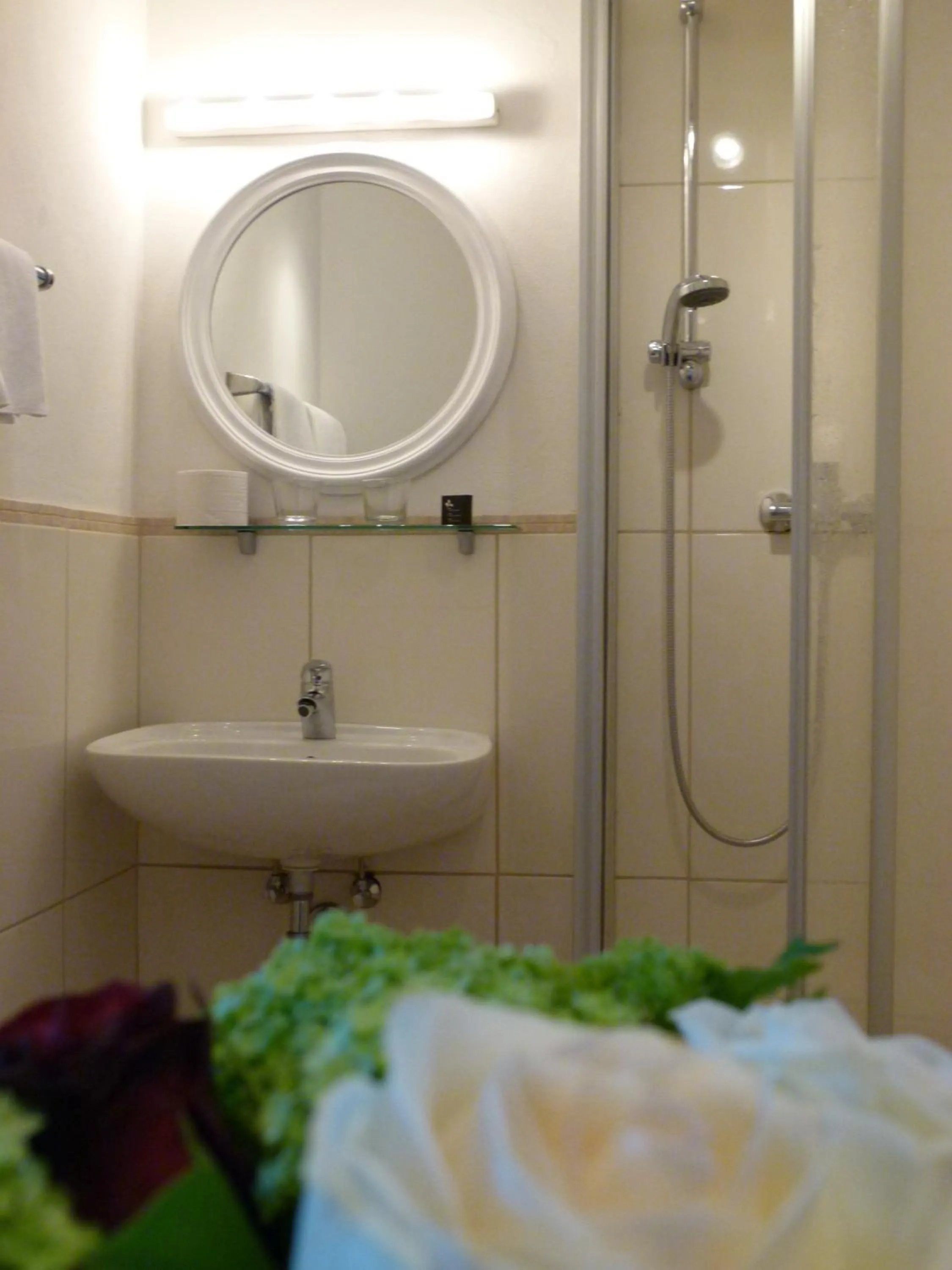 Bathroom in Hotel Fischachstubn