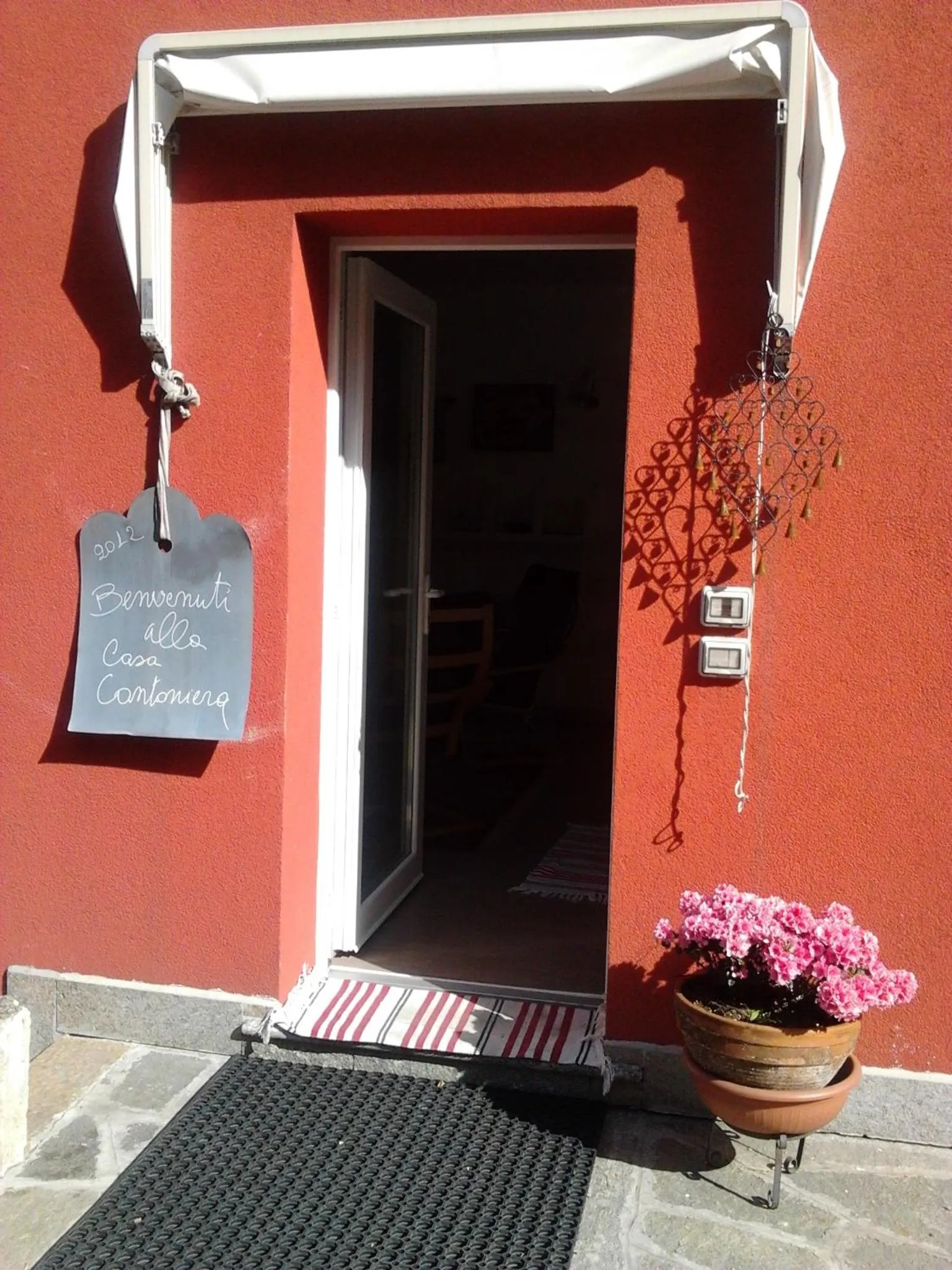 Facade/entrance in B&B Casa Cantoniera