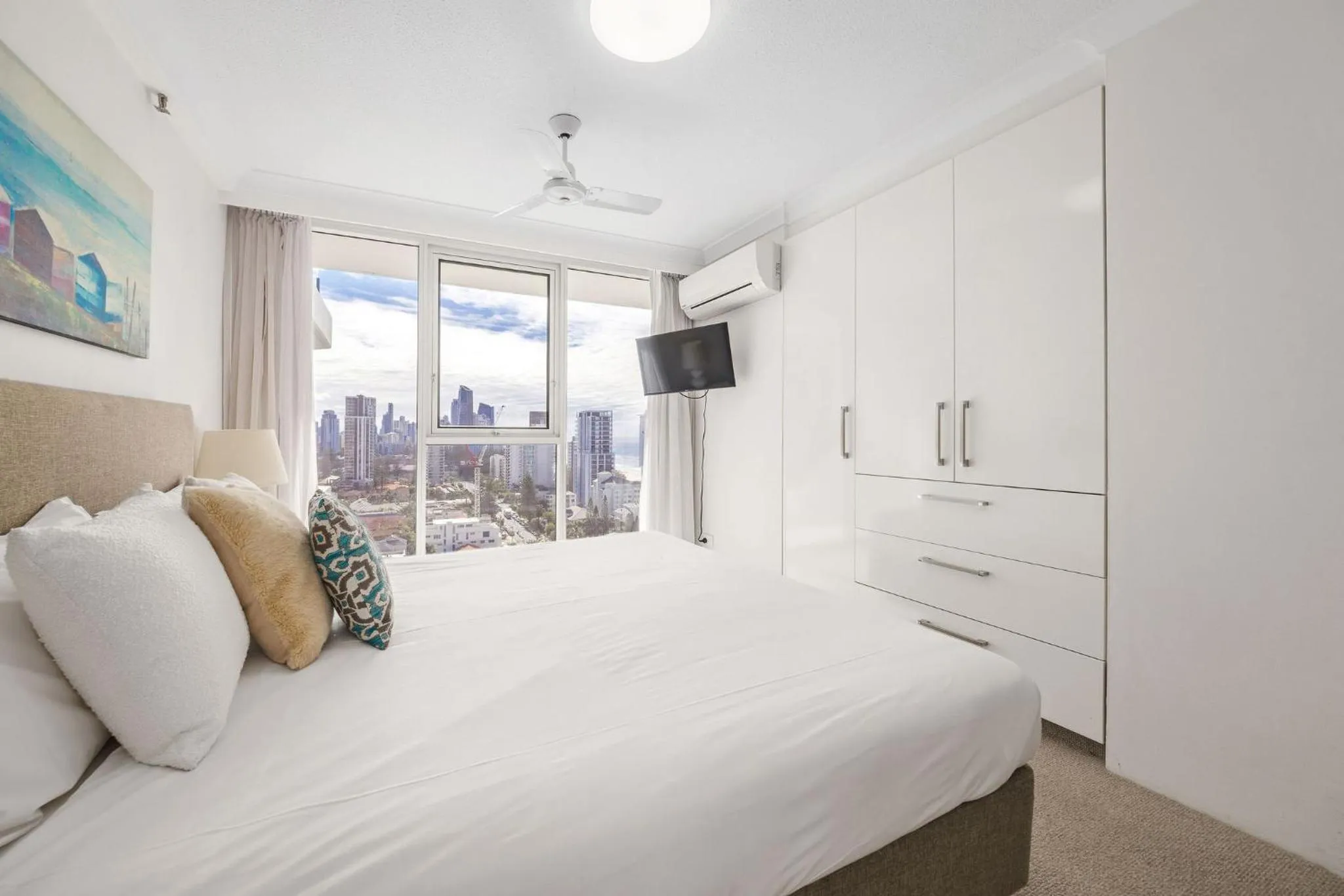 Bedroom, Bed in ULTIQA Beach Haven on Broadbeach
