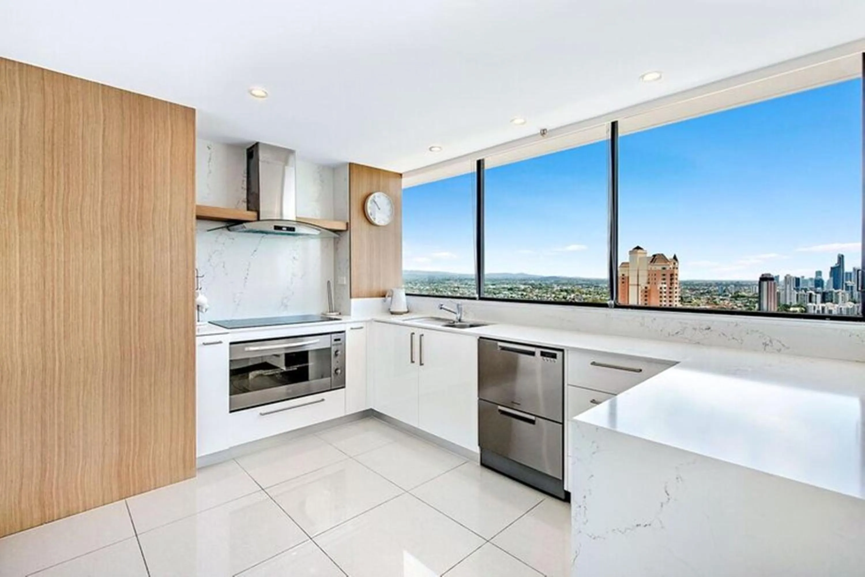 Kitchen or kitchenette in ULTIQA Beach Haven on Broadbeach