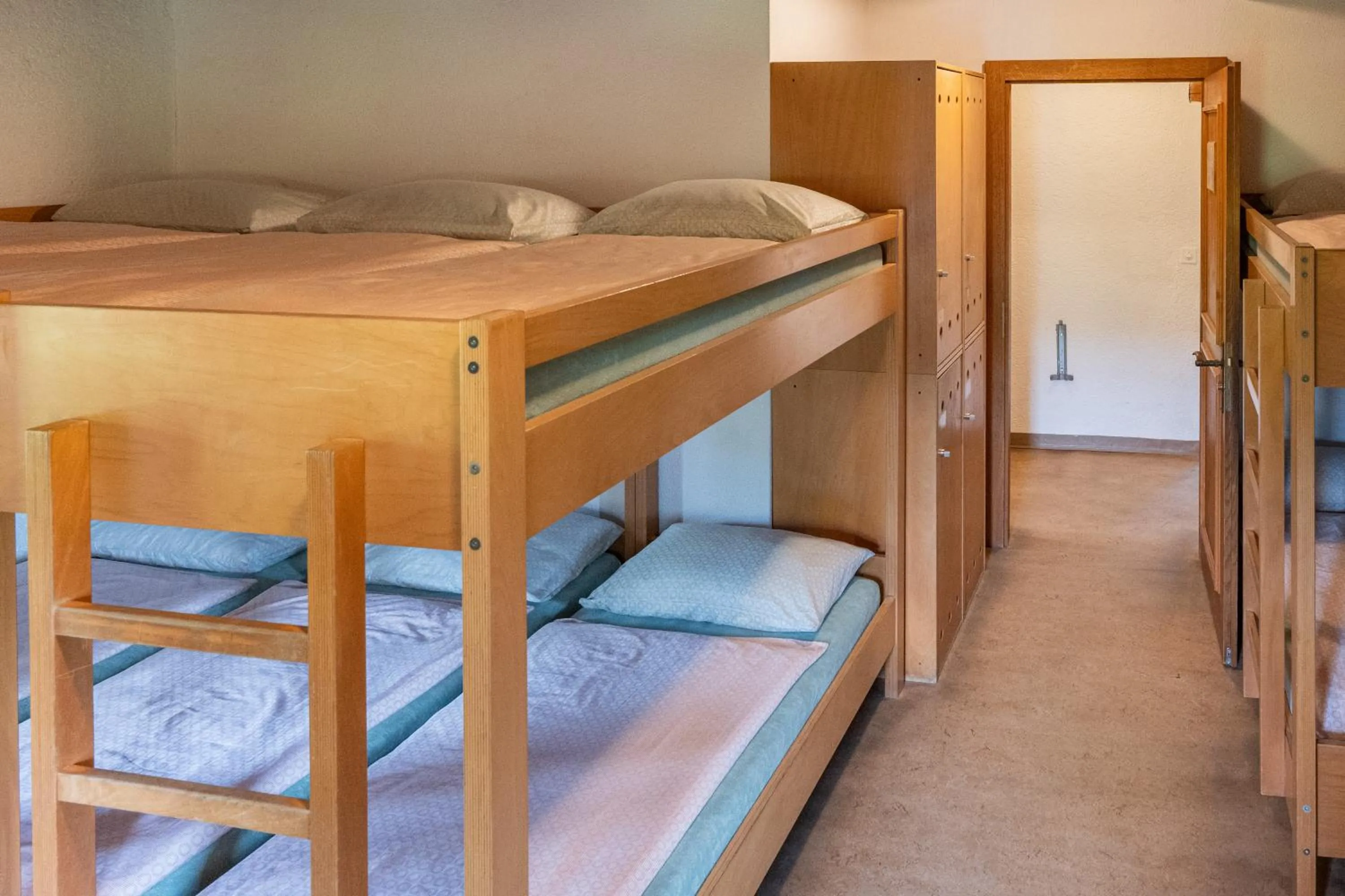 Bedroom, Bed in Brugg Youth Hostel