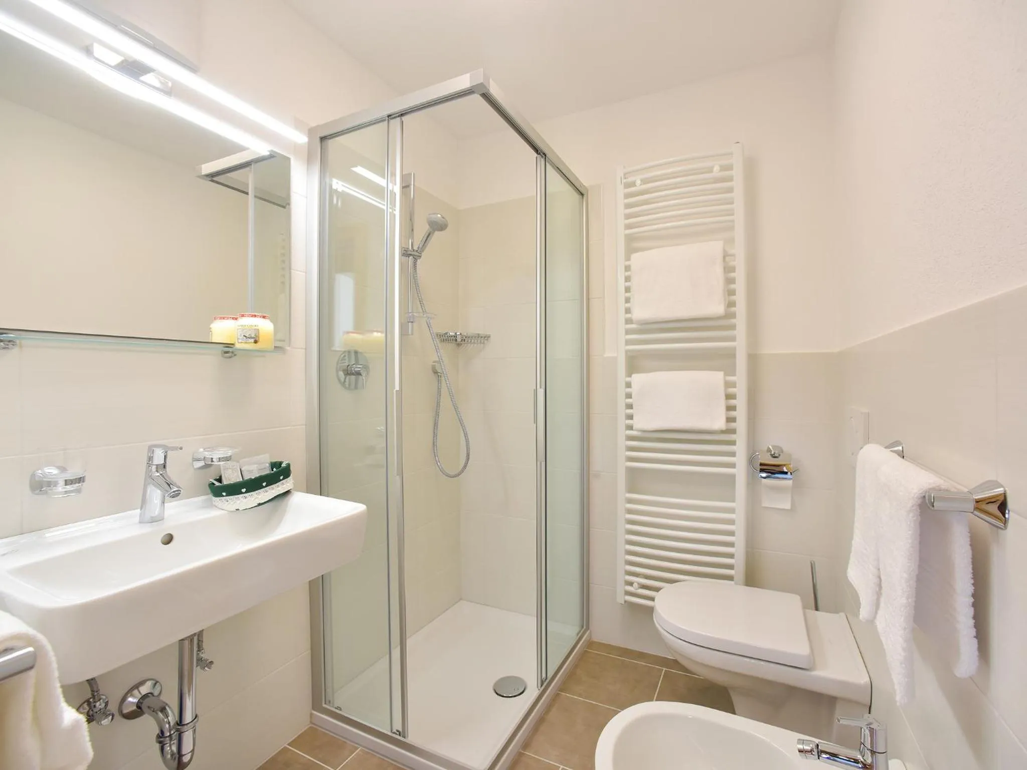 Shower in Residence Salvan