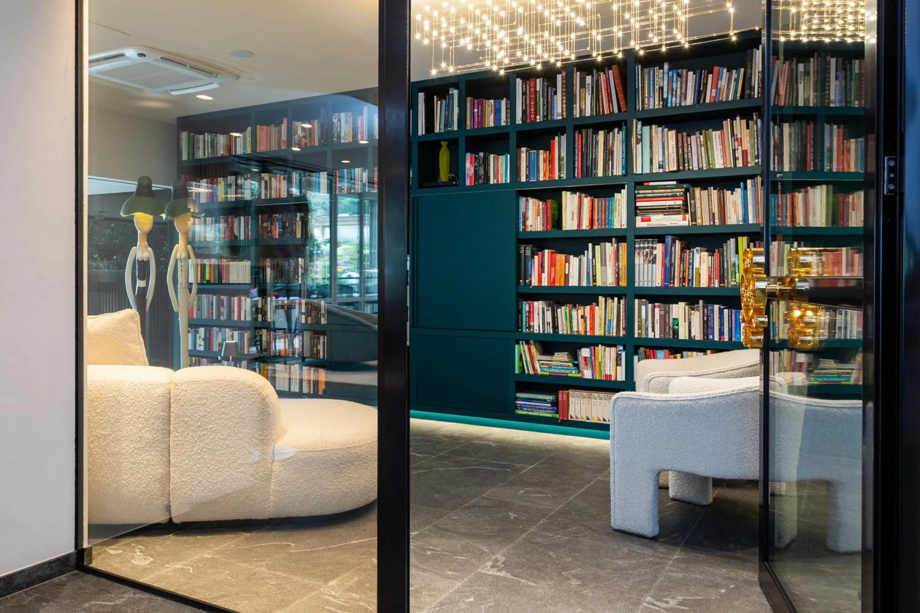 Library in Hotel Mignon Meran Park & Spa