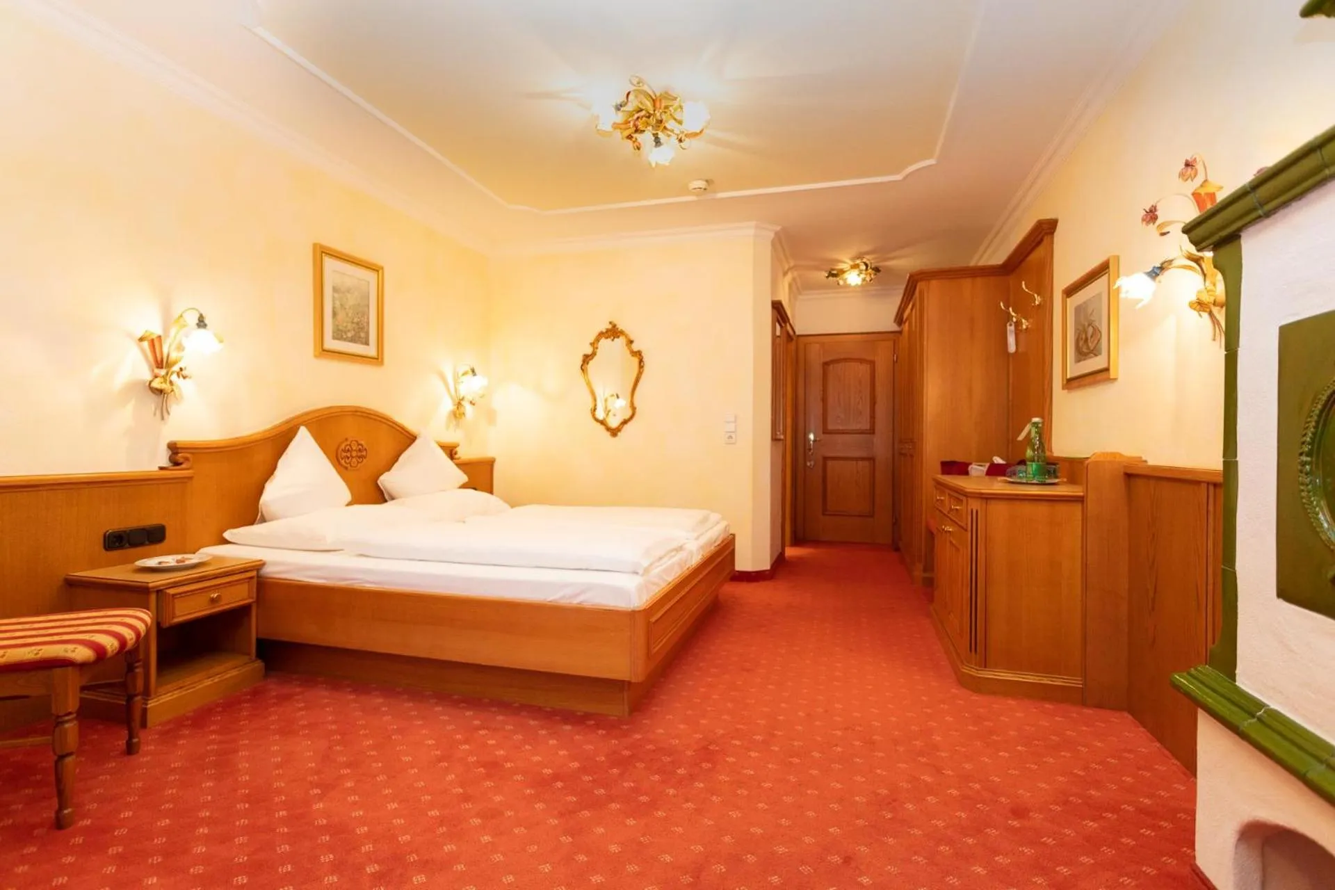 Photo of the whole room, Bed in Unser Berghof