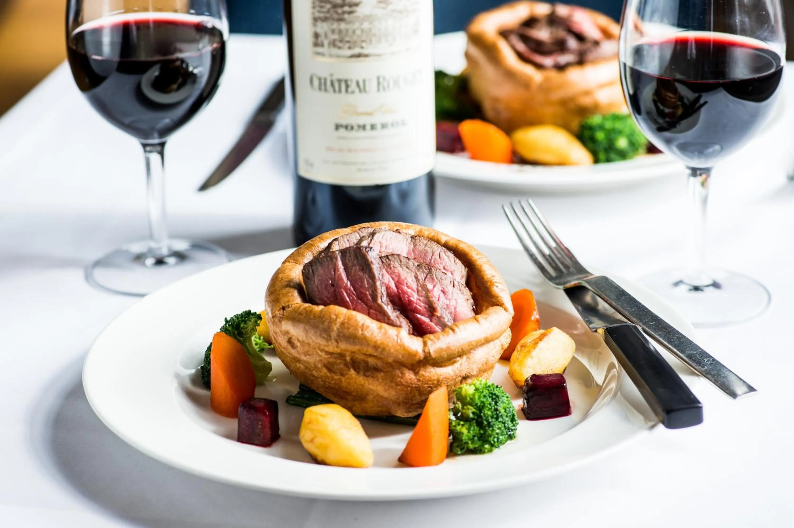 Food and drinks in Hart's Hotel