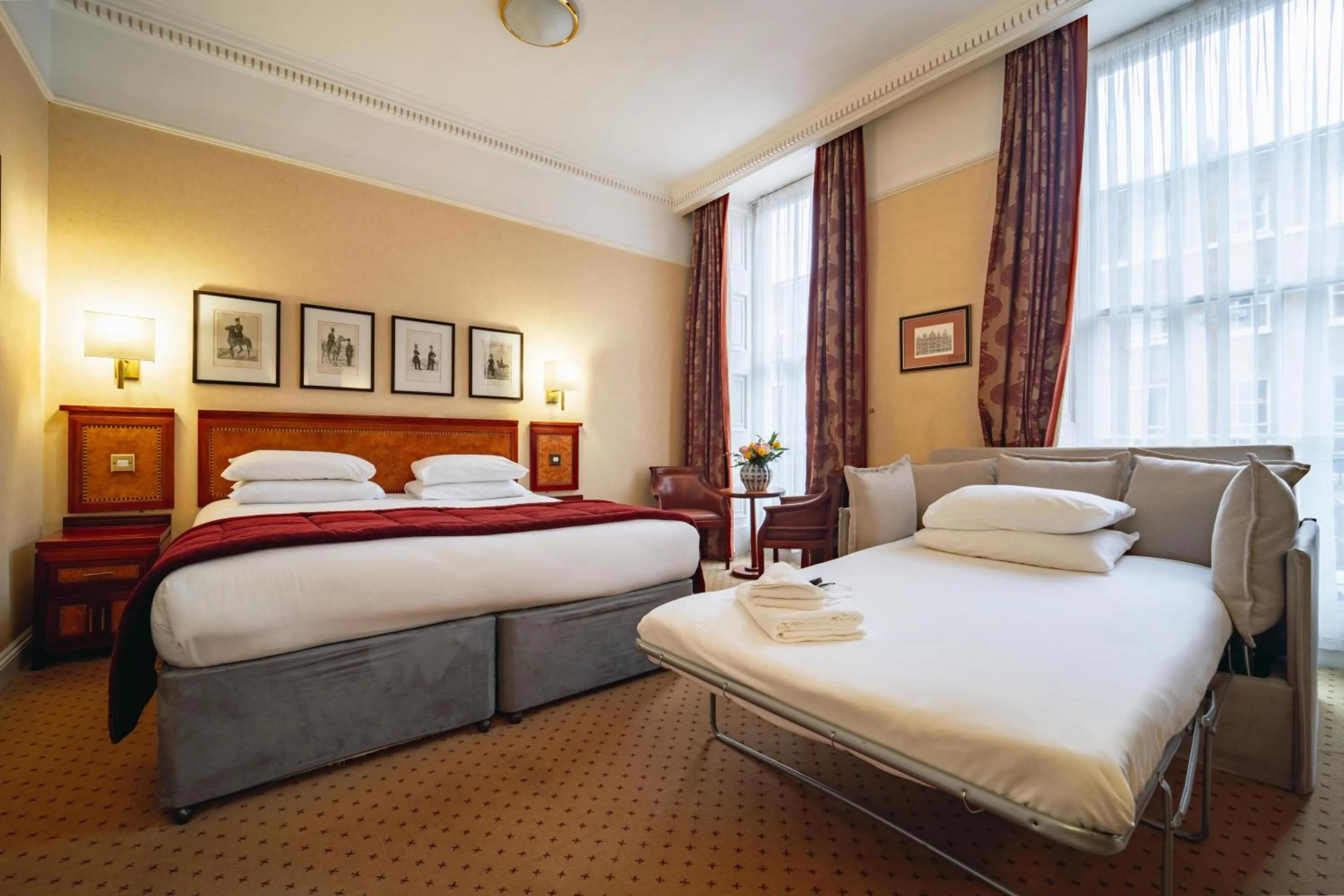 Bed in Grange Clarendon Hotel