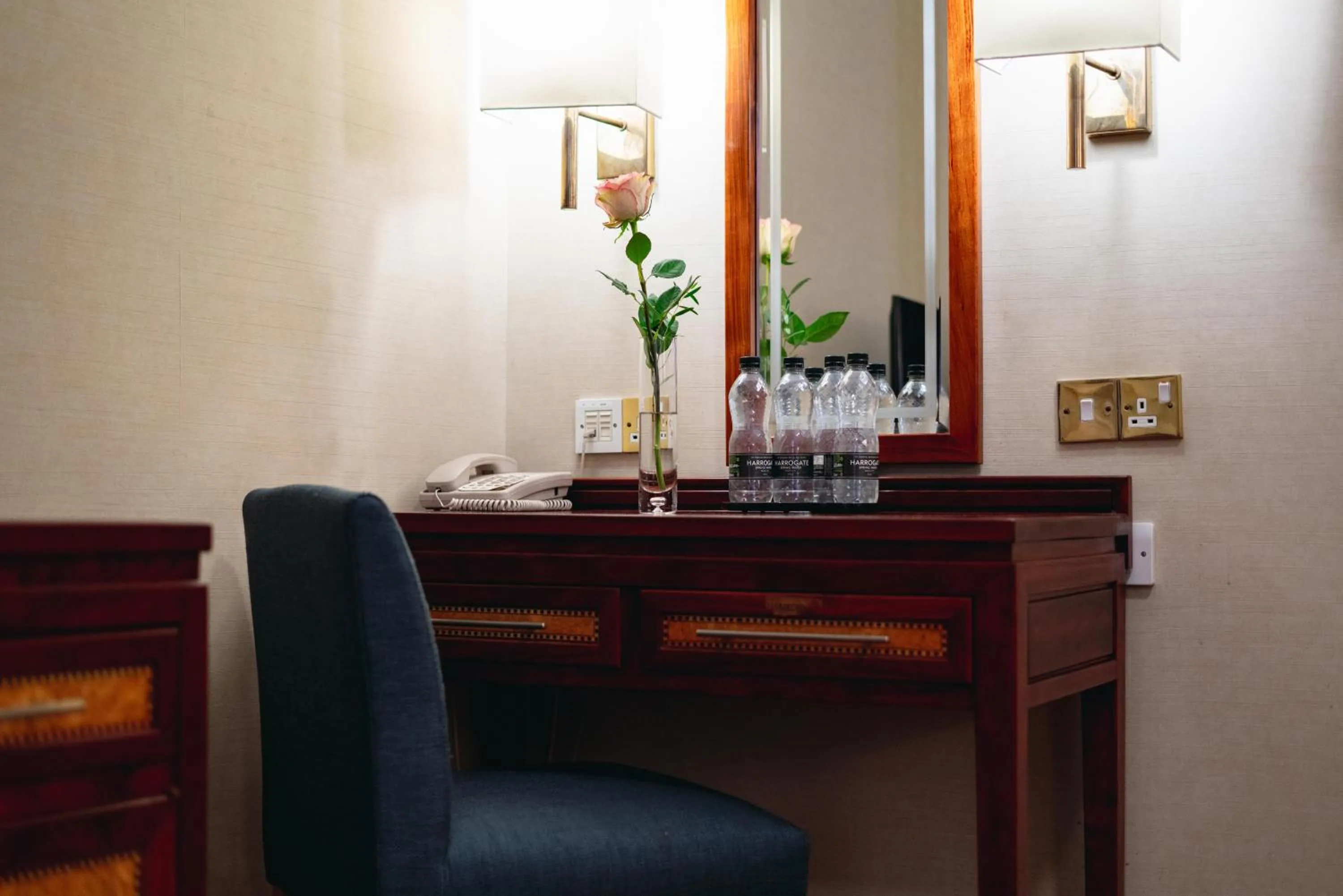 Seating area in Grange Clarendon Hotel