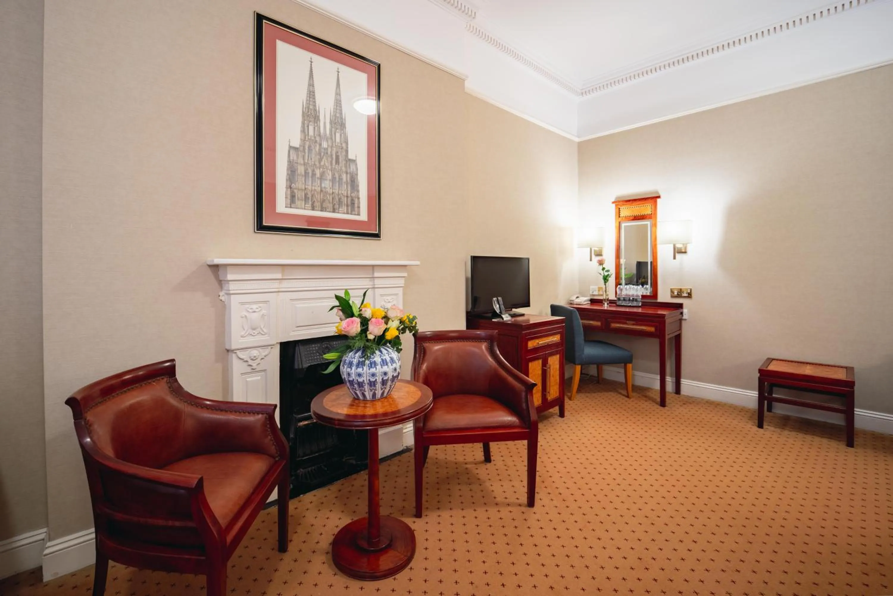 TV and multimedia in Grange Clarendon Hotel