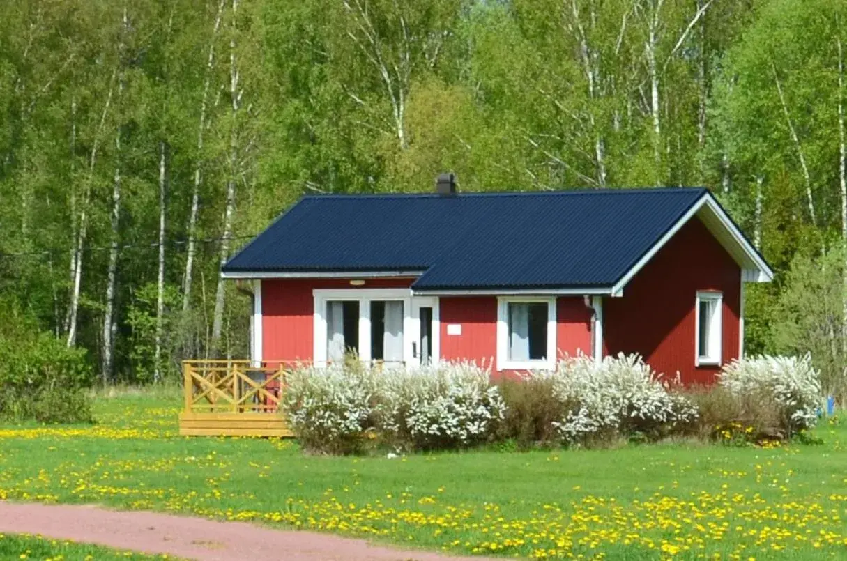 Two-Bedroom Cottage (4-5 People) in Käringsund Resort Two-Bedroom Cottage (4-5 People) in Käringsund Resort