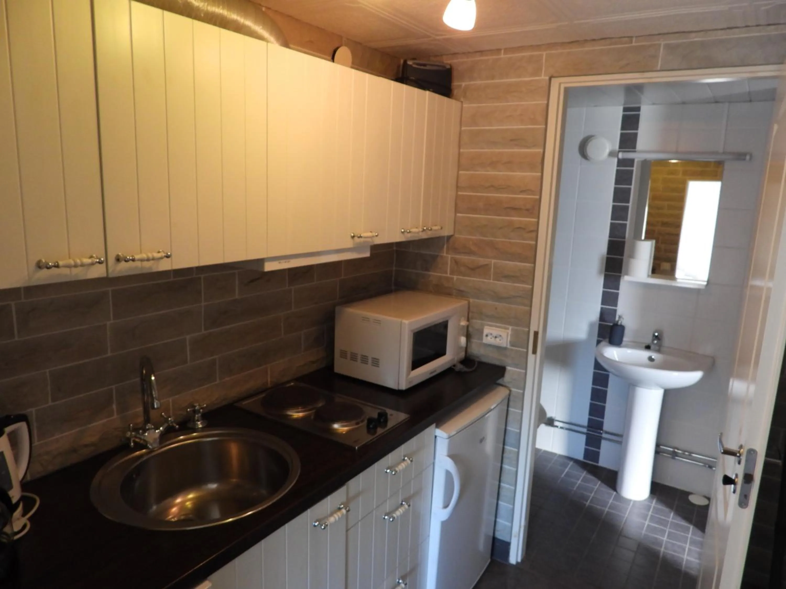 Kitchen or kitchenette in Käringsund Resort