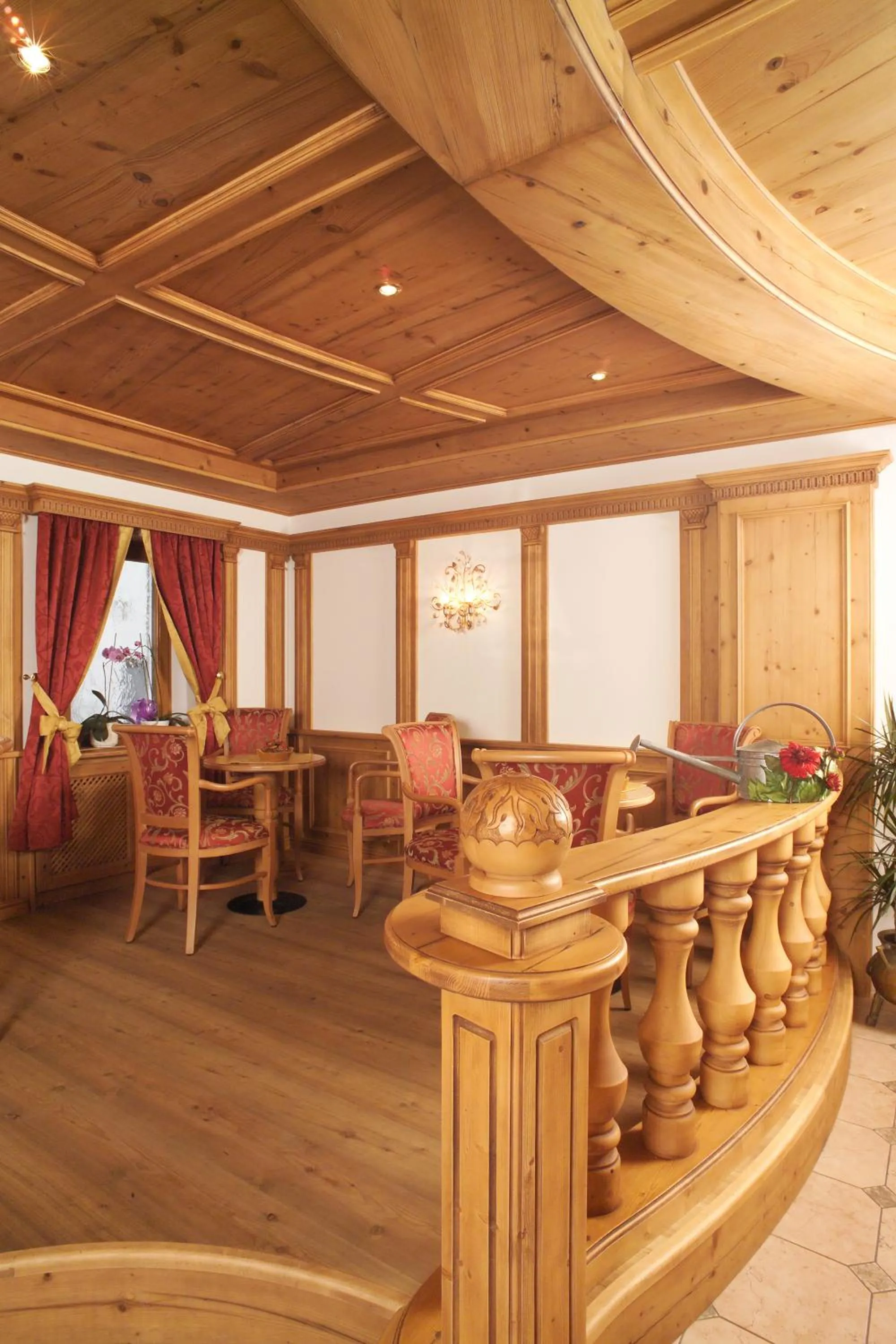 Restaurant/places to eat in Hotel Flora