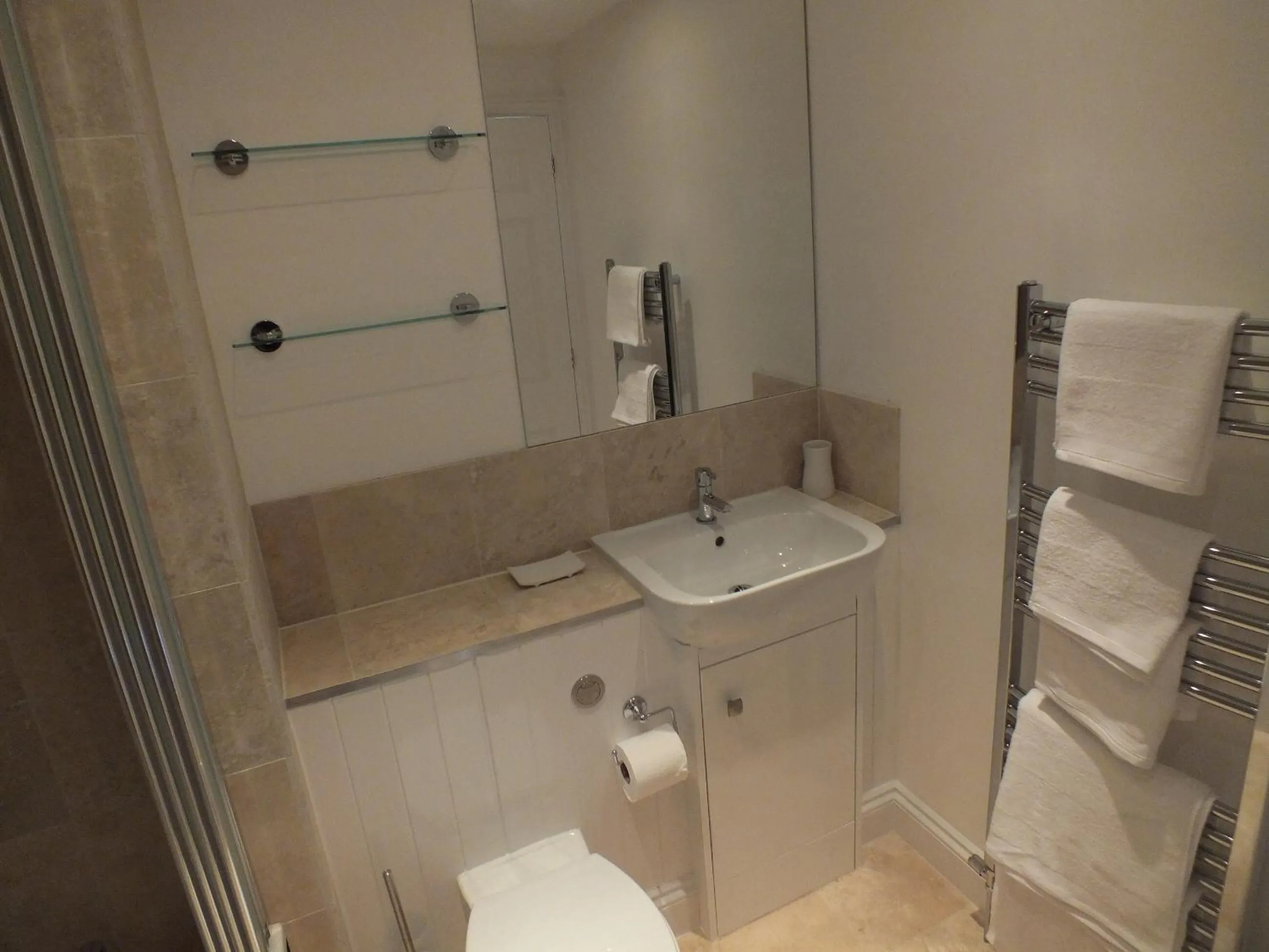 Bathroom in Lower Pantiles Apartment