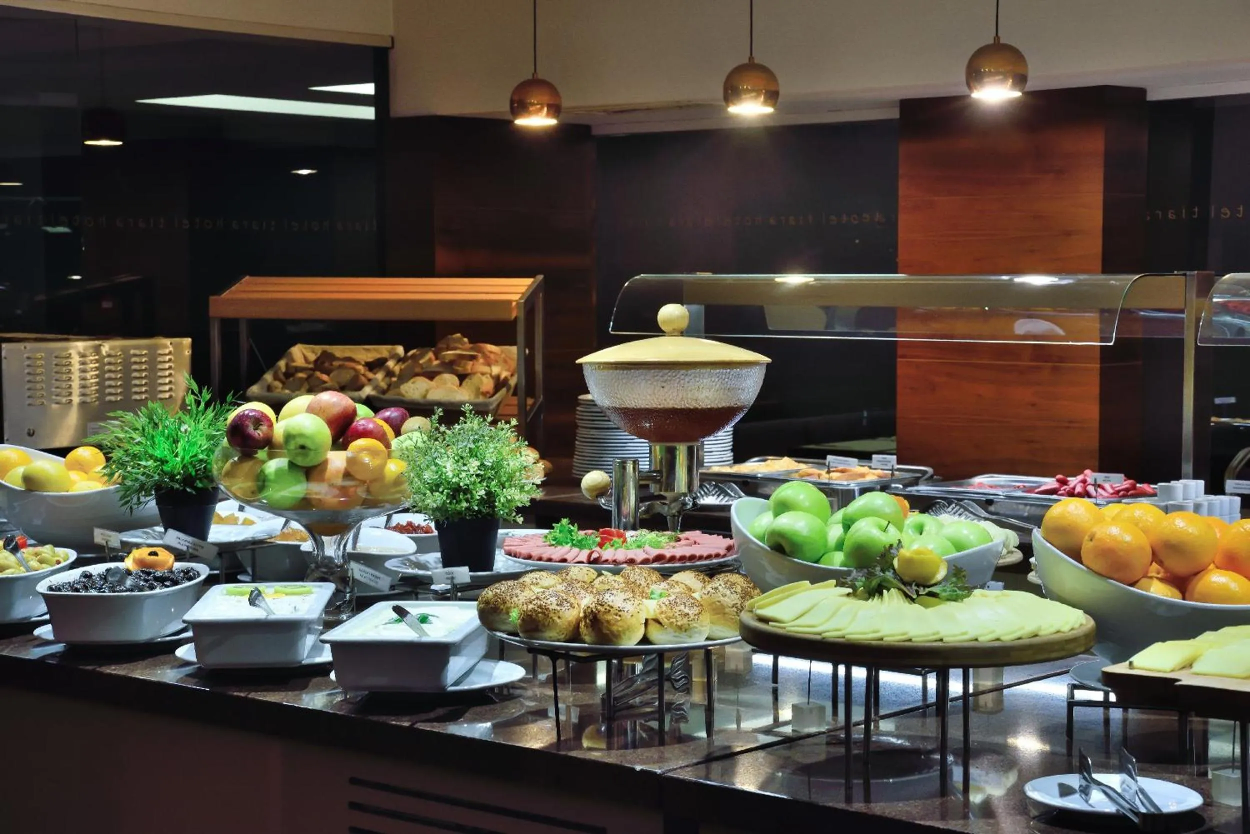 Restaurant/places to eat in Tiara Thermal & SPA Hotel
